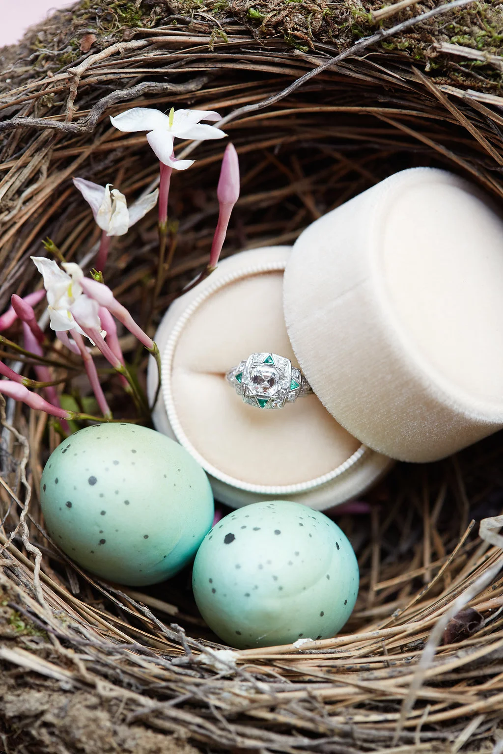 amonié-ring-boxes-wedding-engagement-artist-profile-7-unearthing.tc.jpg
