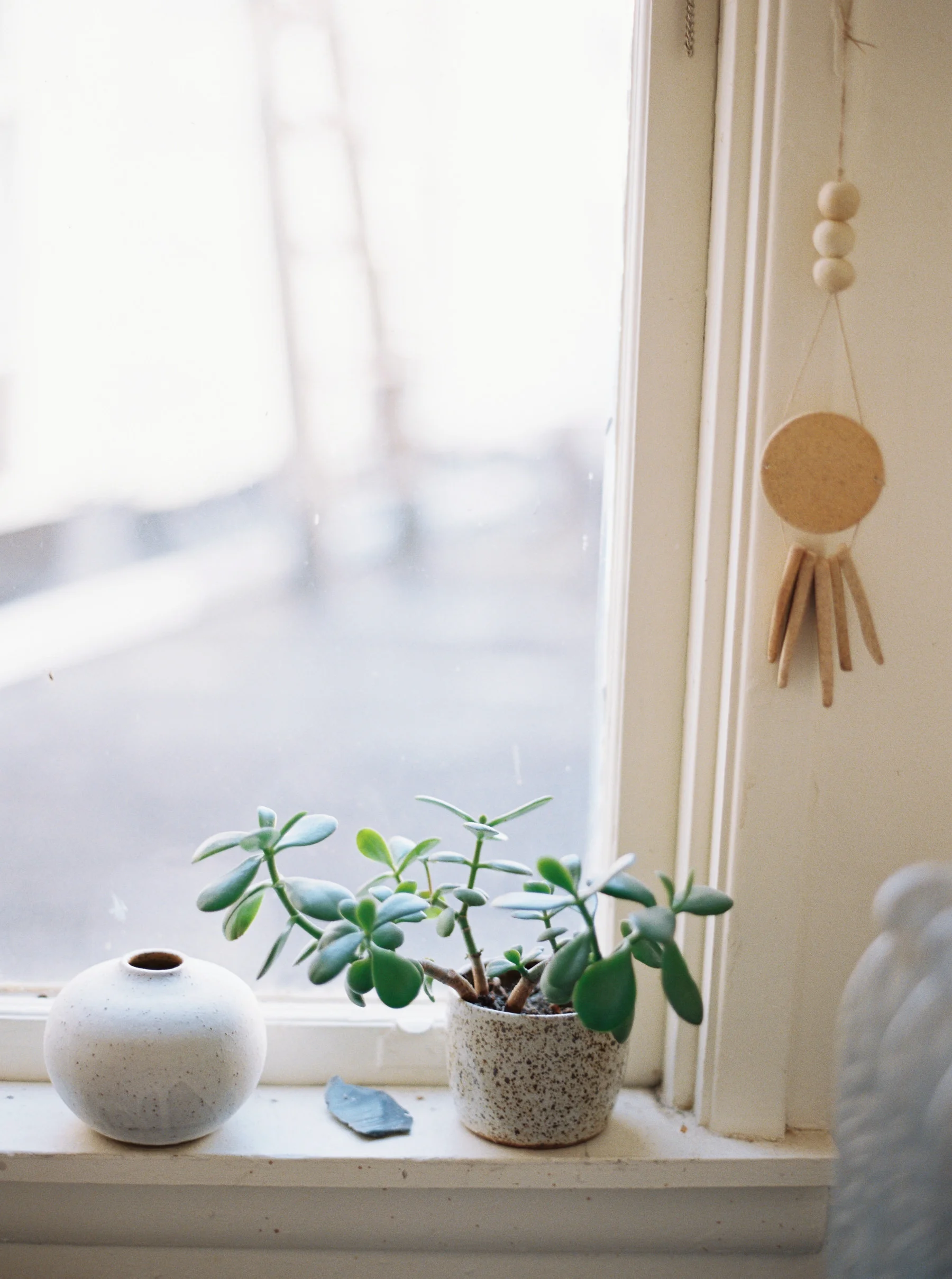 artistprofile-katherinemoes-pottery-annapeters-annapetersphoto-unearthing.tc-40.jpg
