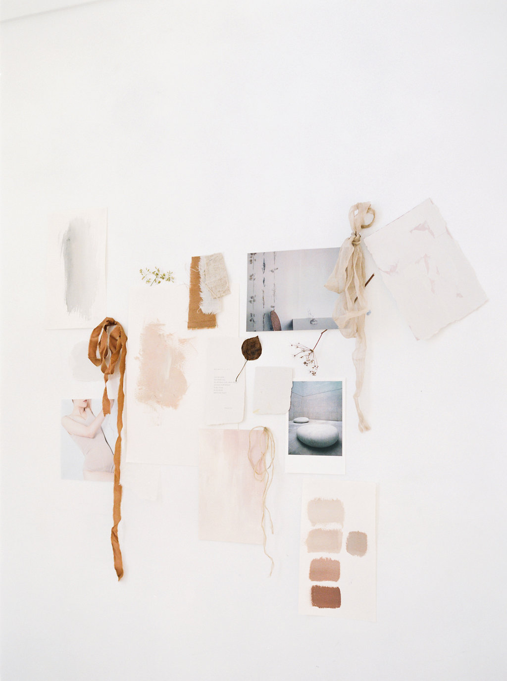 sandra-chau-stylist-fine-art-branding-shoot-mishku-studio-moodboard-unearthingtc.jpg