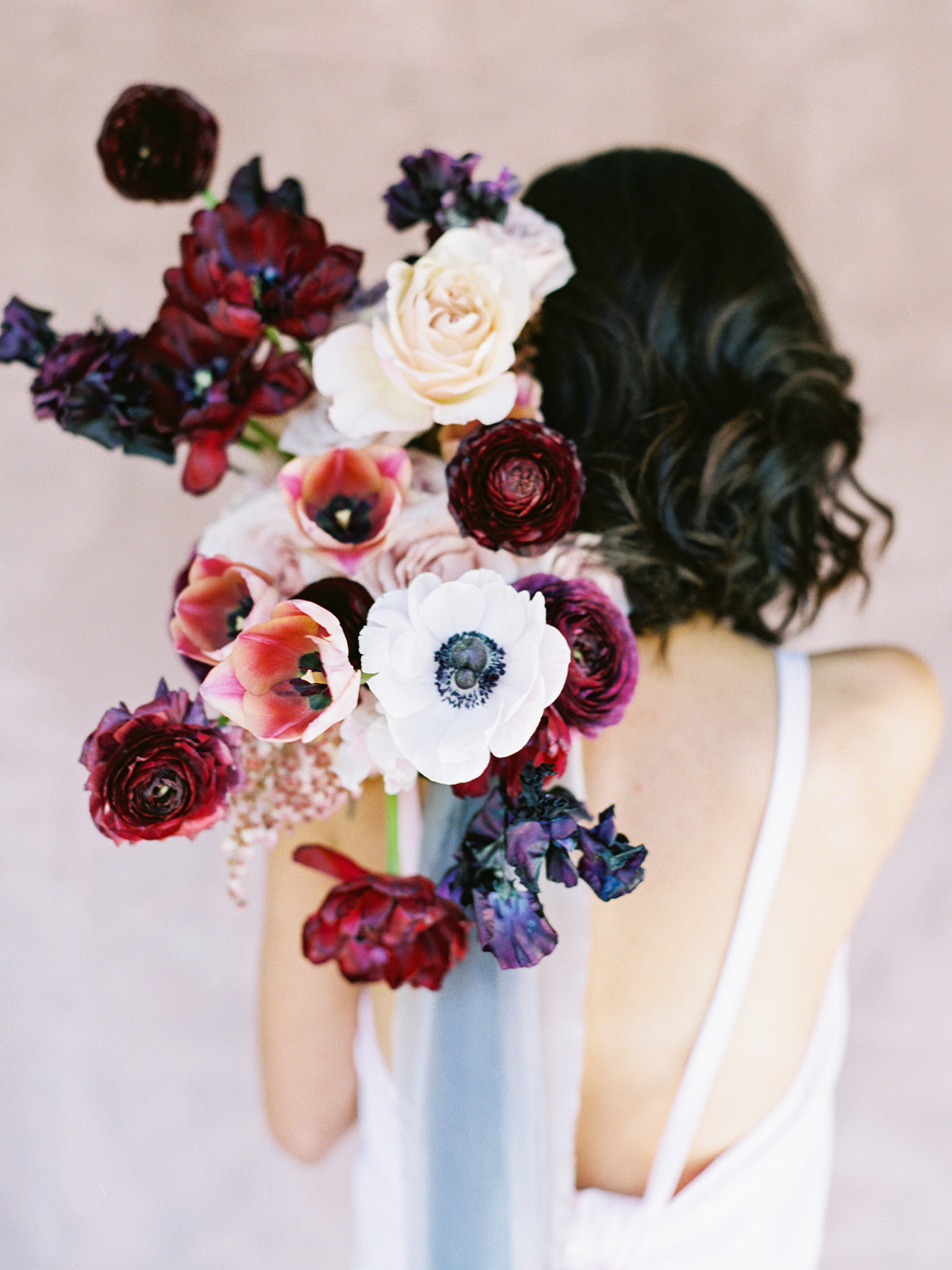 sandra-chau-stylist-fine-art-editorial-shoot-wedding-inspiration-redflowers-unearthingtc-2.jpg