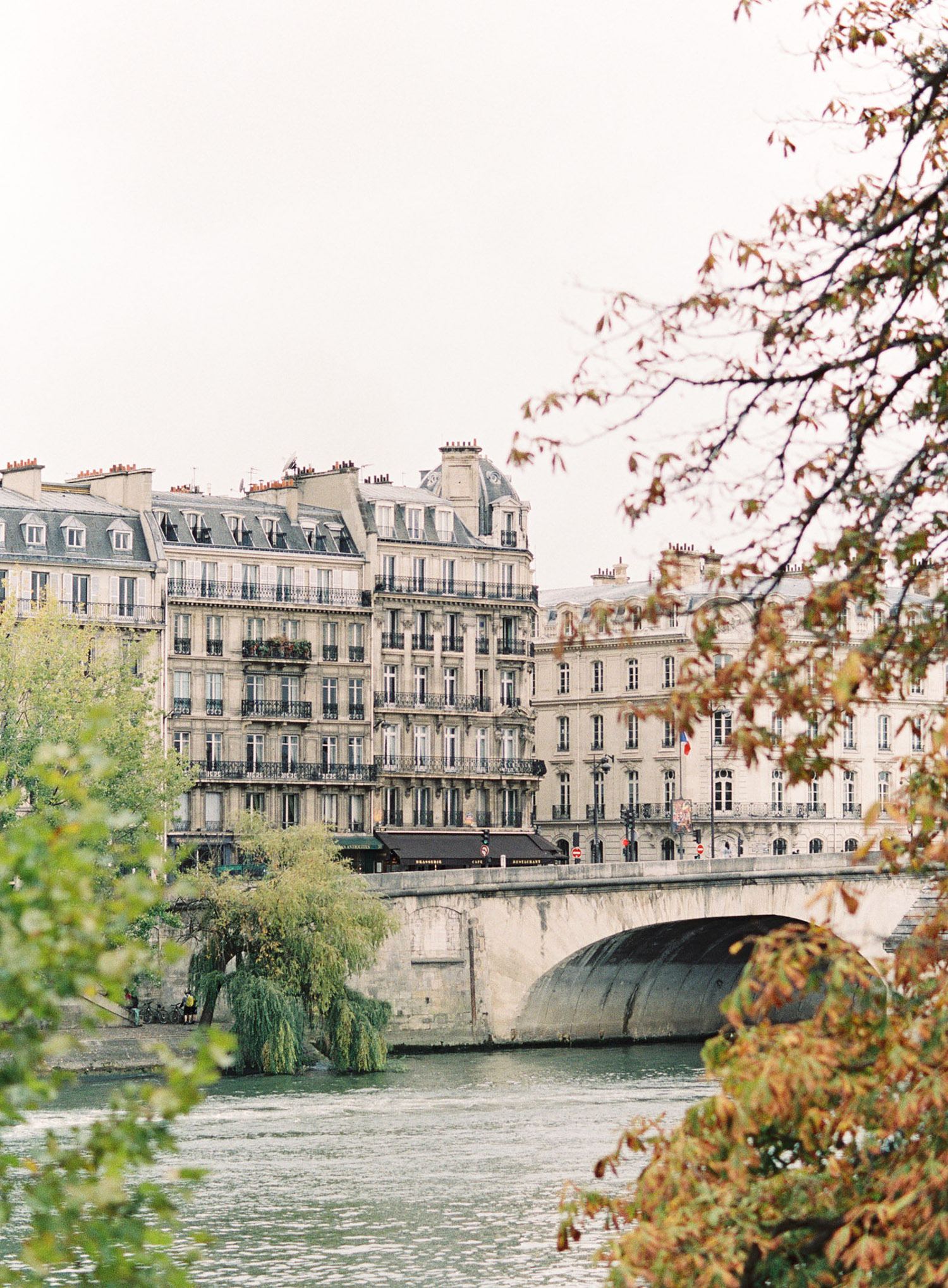 kerstin-lillikadphotography-travel-destinationphotography-creativetravel-artists-filmphotography-unearthingtc-buildings-bridge-water-europe.jpg