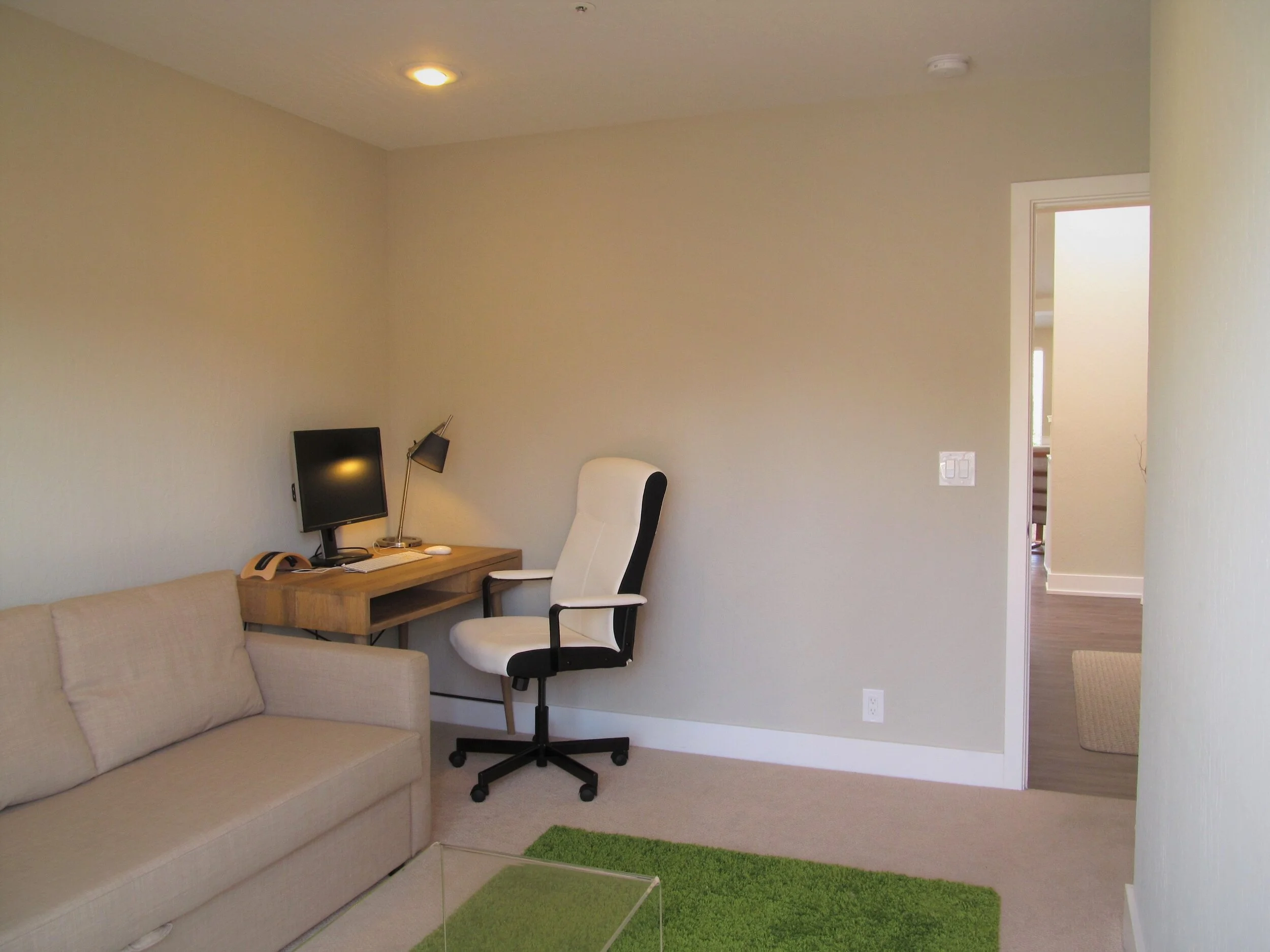 office_2.jpg