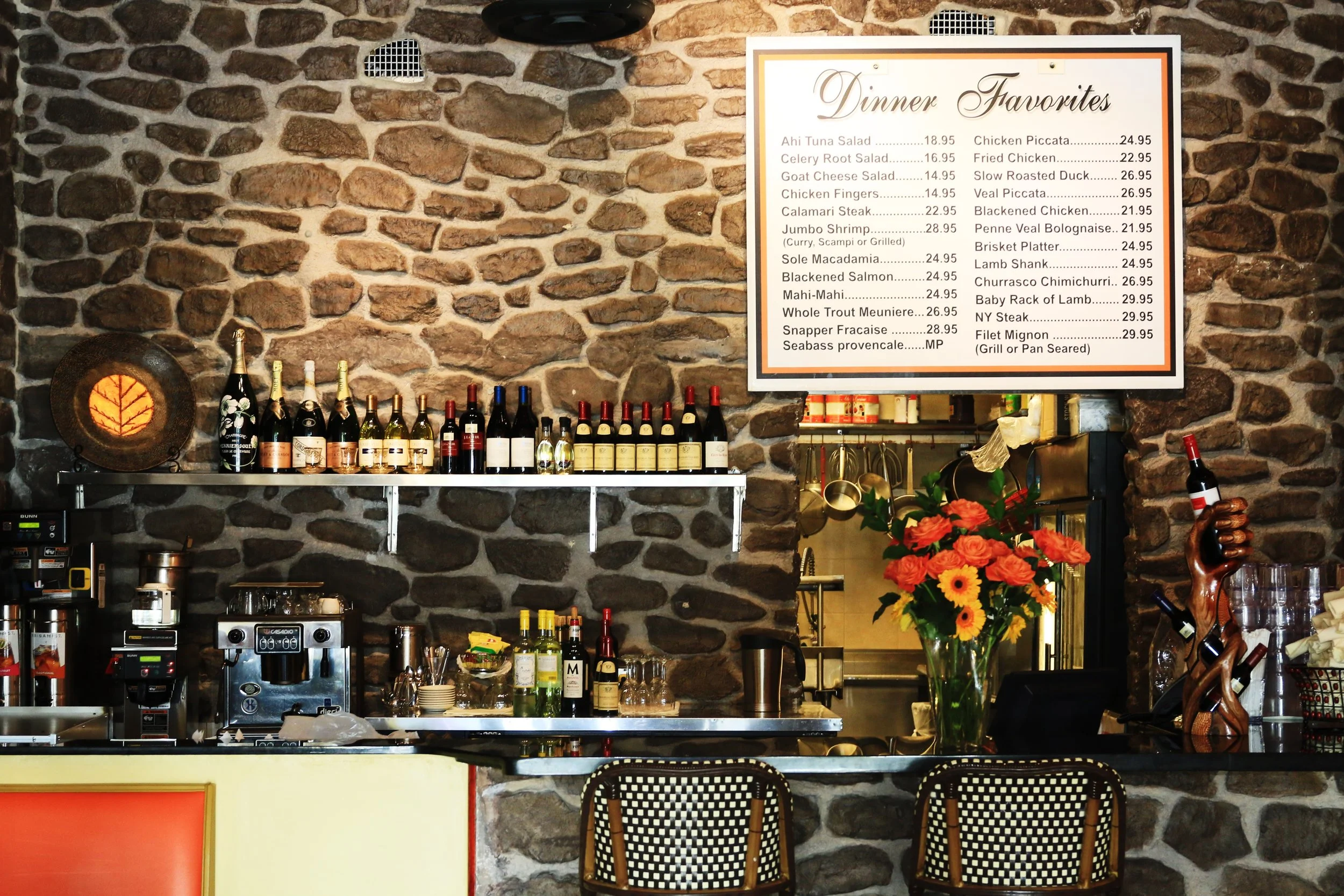 Bar with Dinner Favorites Menu 