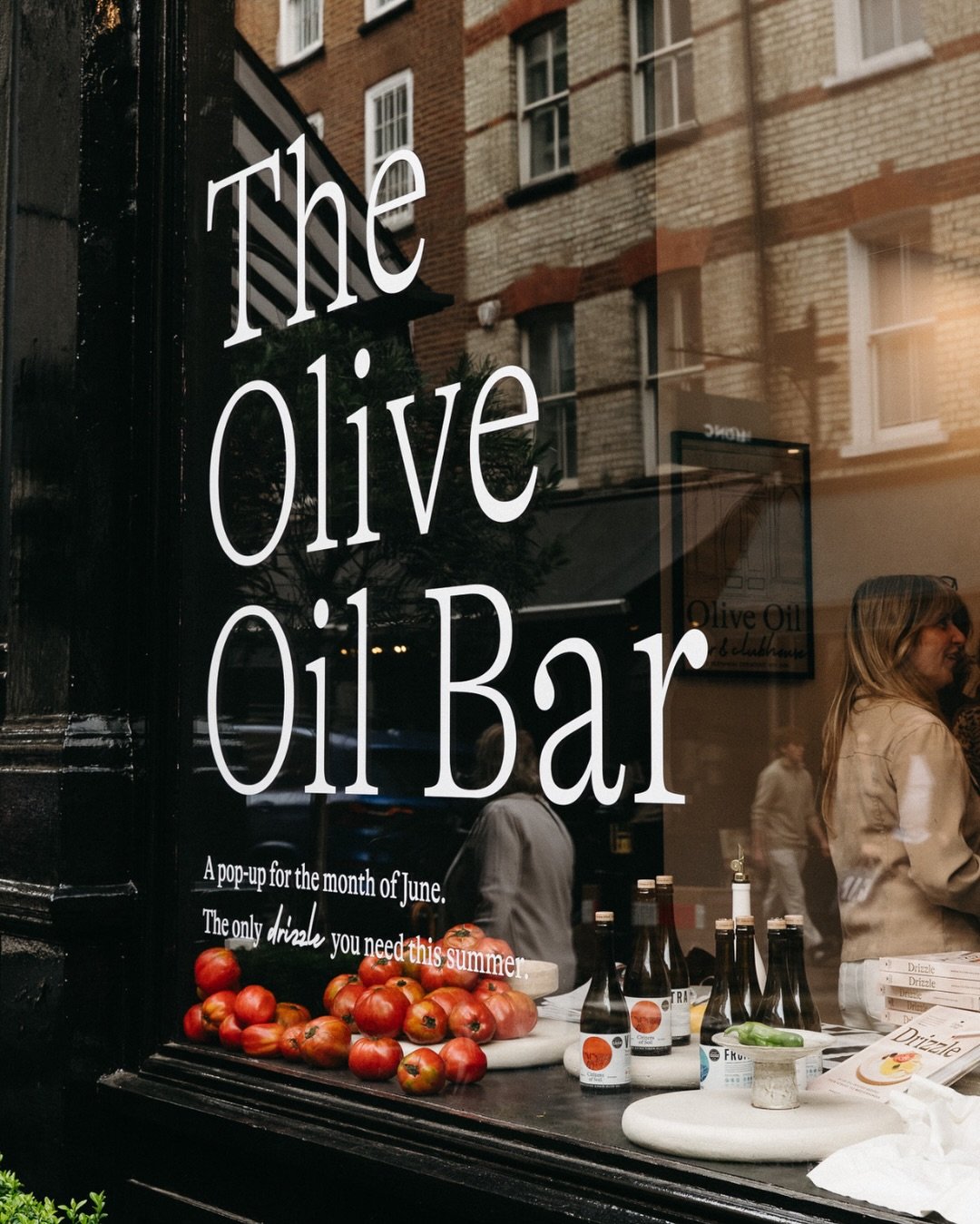Moments from last week&rsquo;s Olive Oil Pop Up Bar from our inspiring client @citizensofsoil 💕🫒

Huge congrats to Sarah @worldsfirstsommelier on the publication of her new book &lsquo;Drizzle&rsquo; - the recipes, the olive oil tastings, the gilda