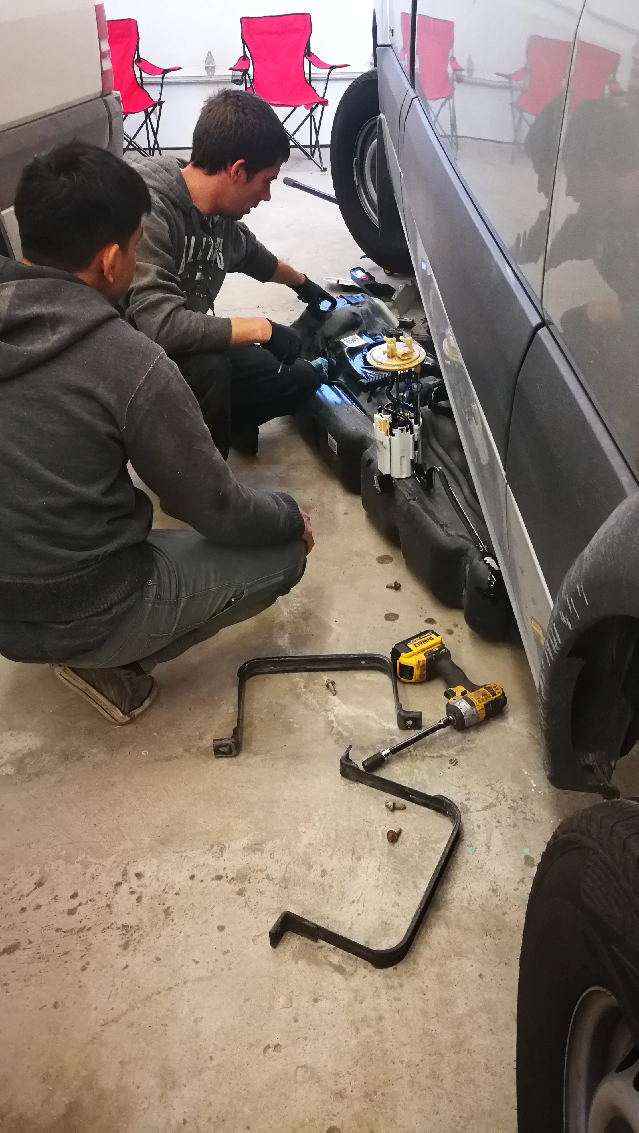 Sprinter auxiliary fuel line tap