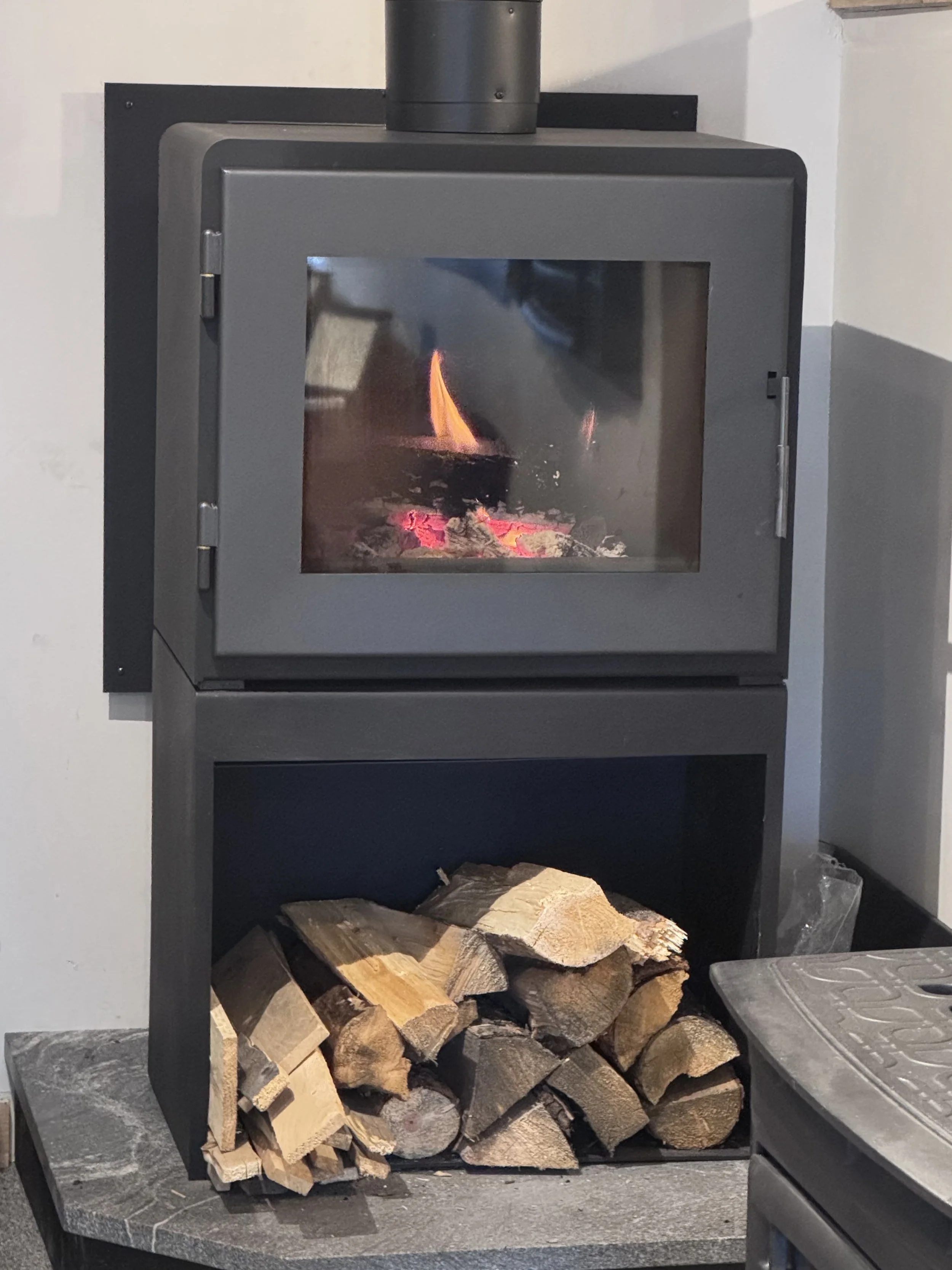 MF Nova Tower 2 Wood Stove