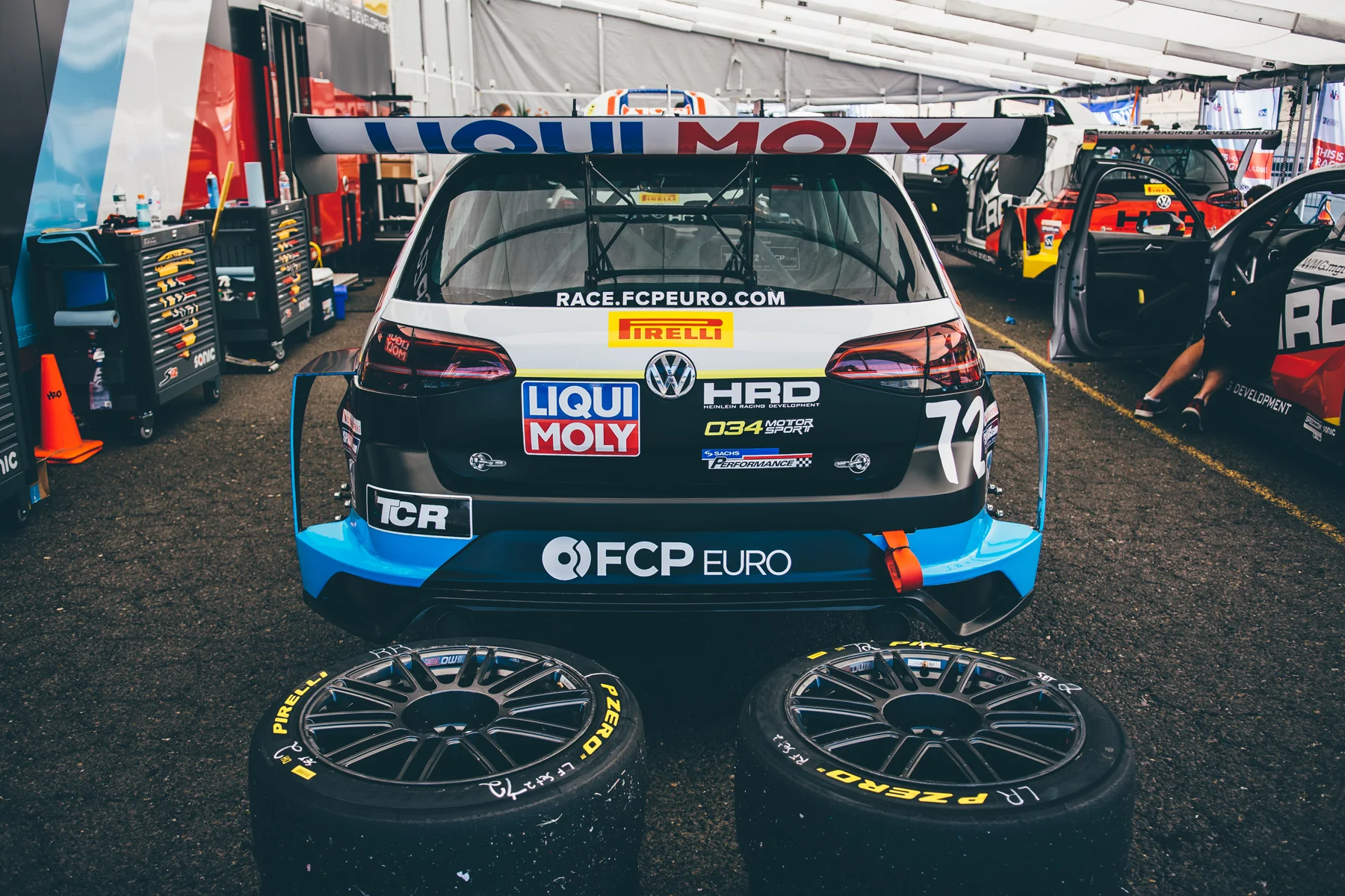 pirelli-world-challenge-pir-fcp-euro-mk7-volkswagen-gti-tcr-03.jpg