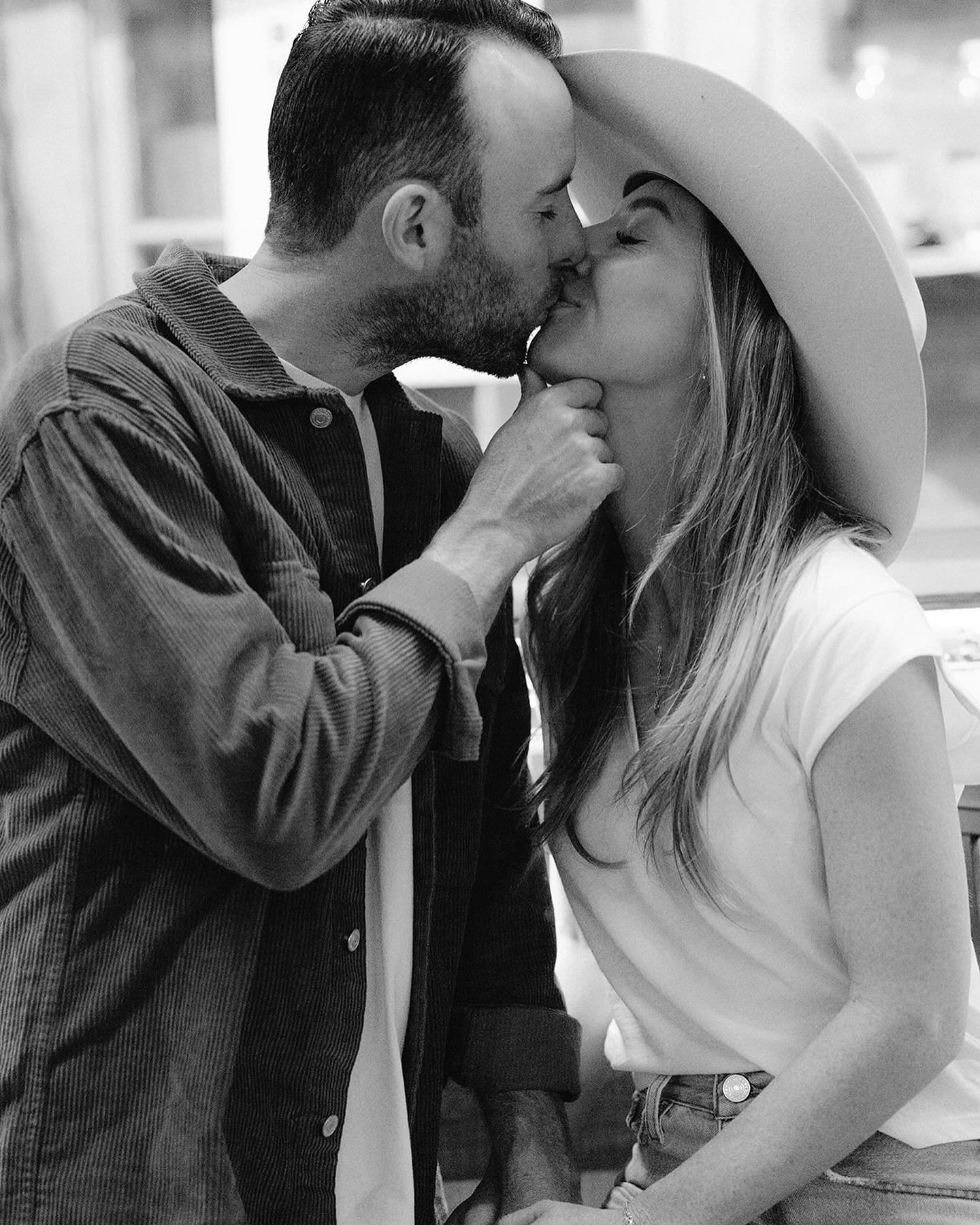 Love a country core moment. I need a trip back home, ASAP 🐎🤠

&mdash;&mdash;&mdash; 

Ann is a wedding photographer based in Austin, Texas and New York City. She has photographed wedding celebrations over the past 7 years with a hybrid style of doc
