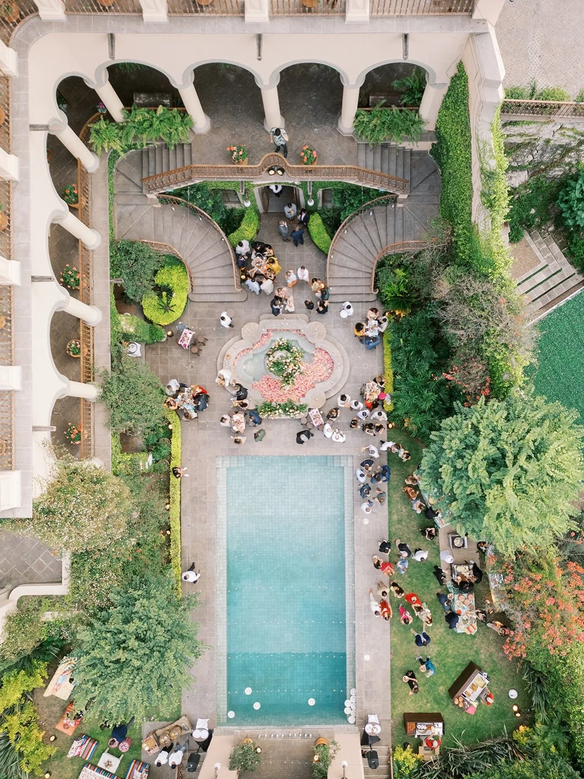 More of the Roelands&rsquo; weekend is shared on @wed_vibes this week which means I&rsquo;m dreaming of being back in my favorite city. Cannot wait for more San Miguel celebrations in 2026 ❣️🇲🇽