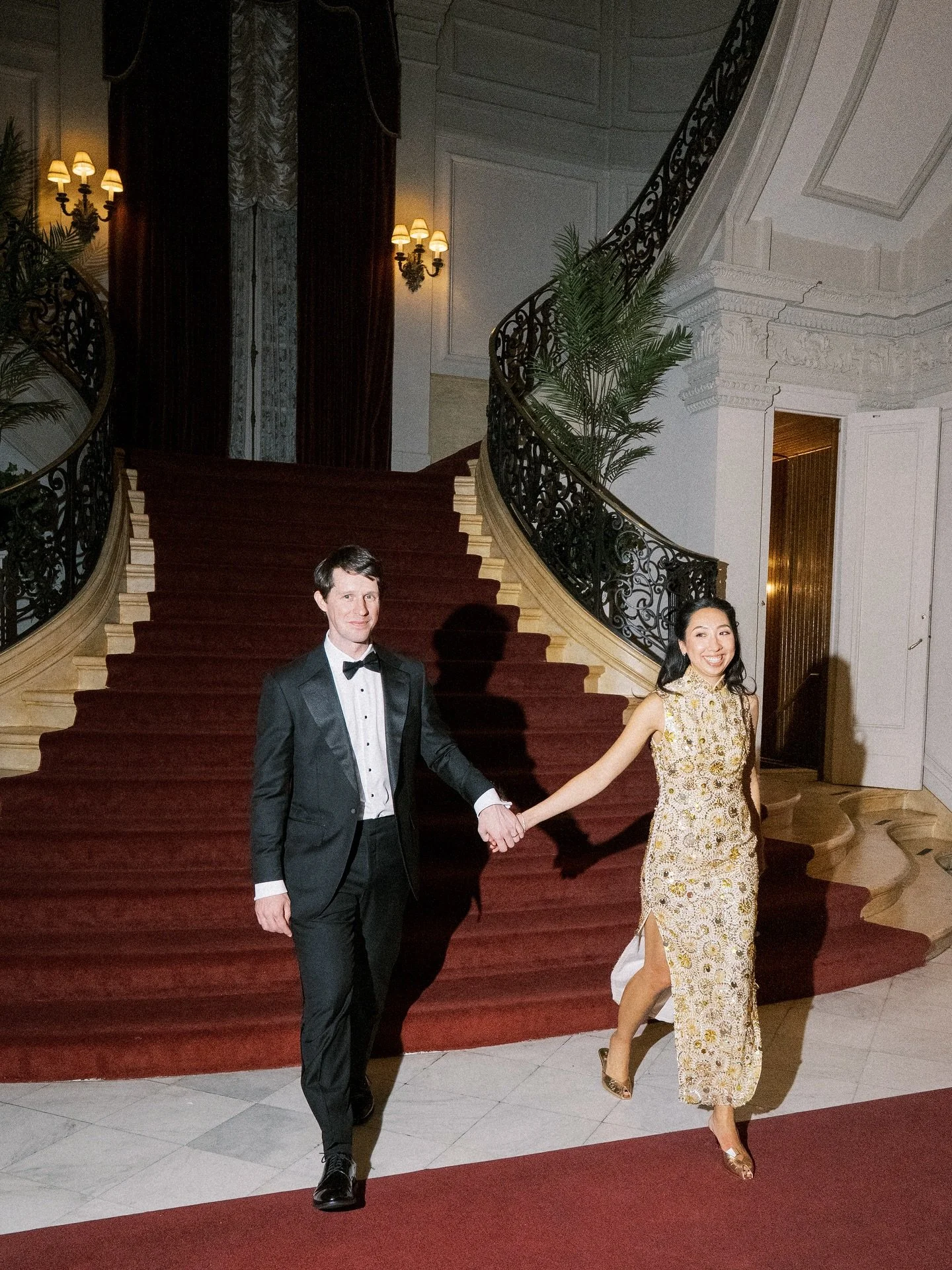 Happy New Year from these Newport newlyweds 💫💫💫