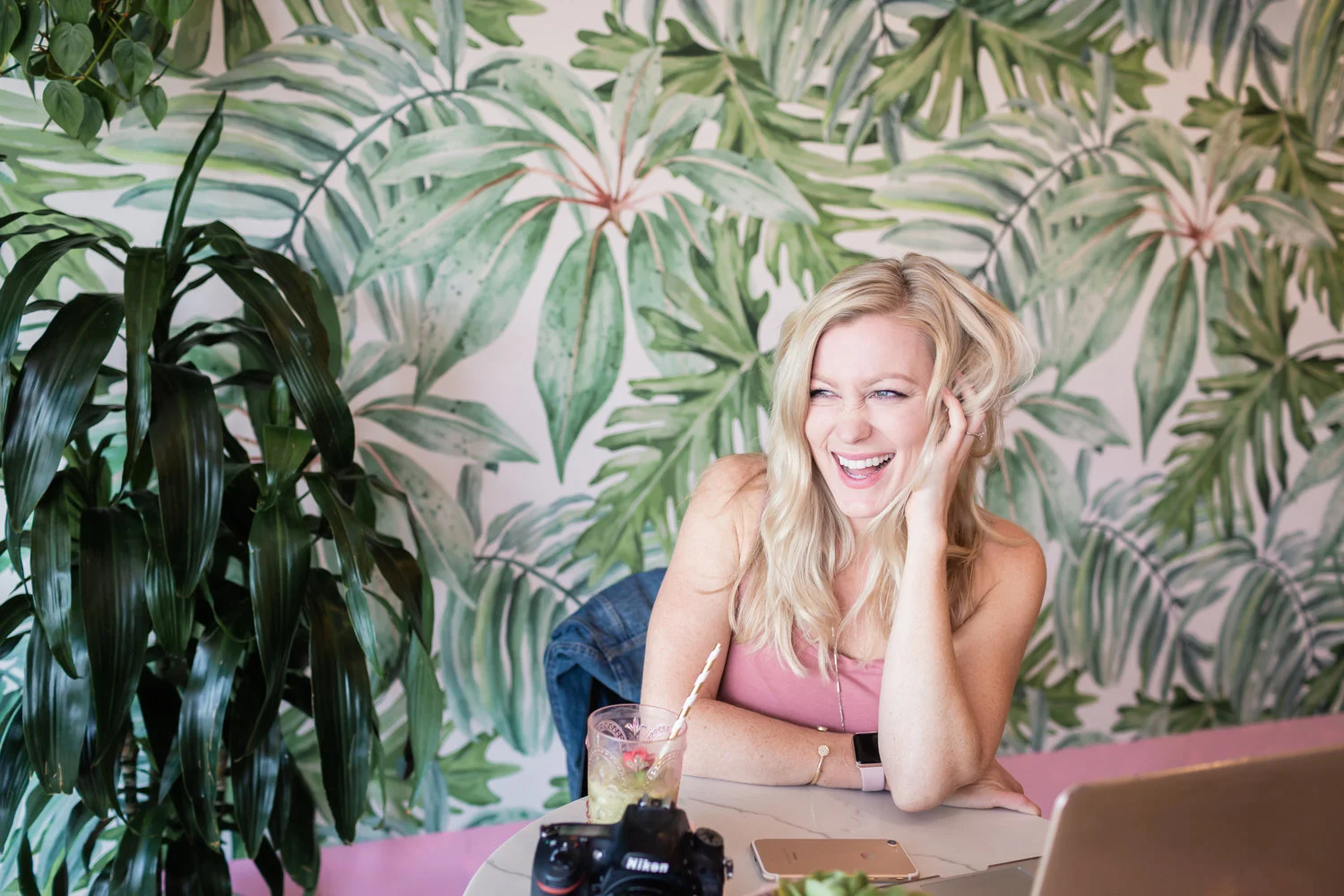 Blogger+Branding+Shots+by+Portrait+Photographer+Studio+Freyja-17.jpg