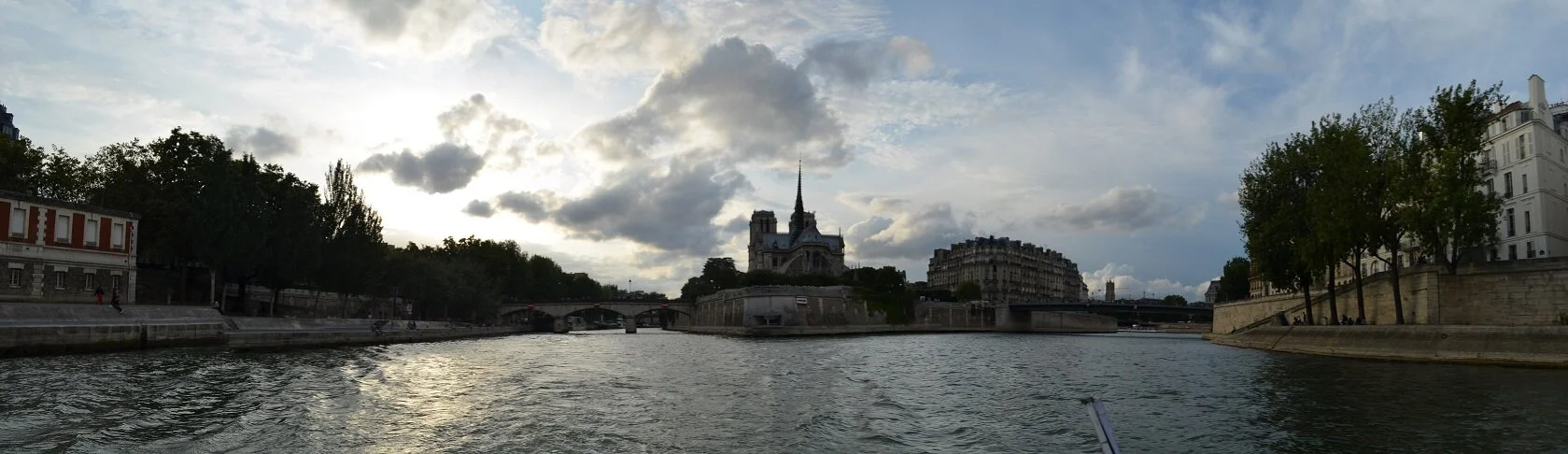 River Siene Paris.jpg