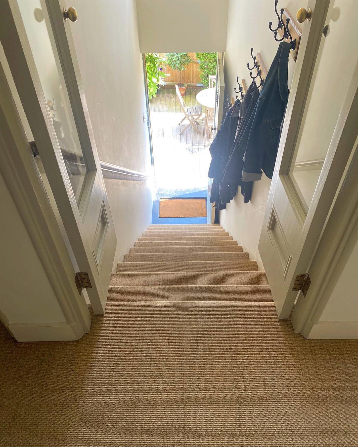Hardwearing, versatile and great for high-traffic areas, the natural fibres of sisal flooring instantly adds style and sophistication to any home.

Here, our client chose the Sumatra range from Fibre Flooring and we love how the neutral colour does n