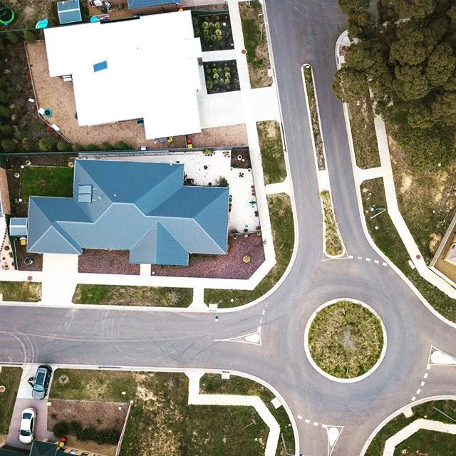 Nothing like a birds 🐦 eye 👁 view of Evans Park Drive today. It&rsquo;s even better at street level. Discover more about making your new home @evansparkararat in the bio. Enjoy your day! #countrylifestyle #treechange #agoodlife #new #home #modern #