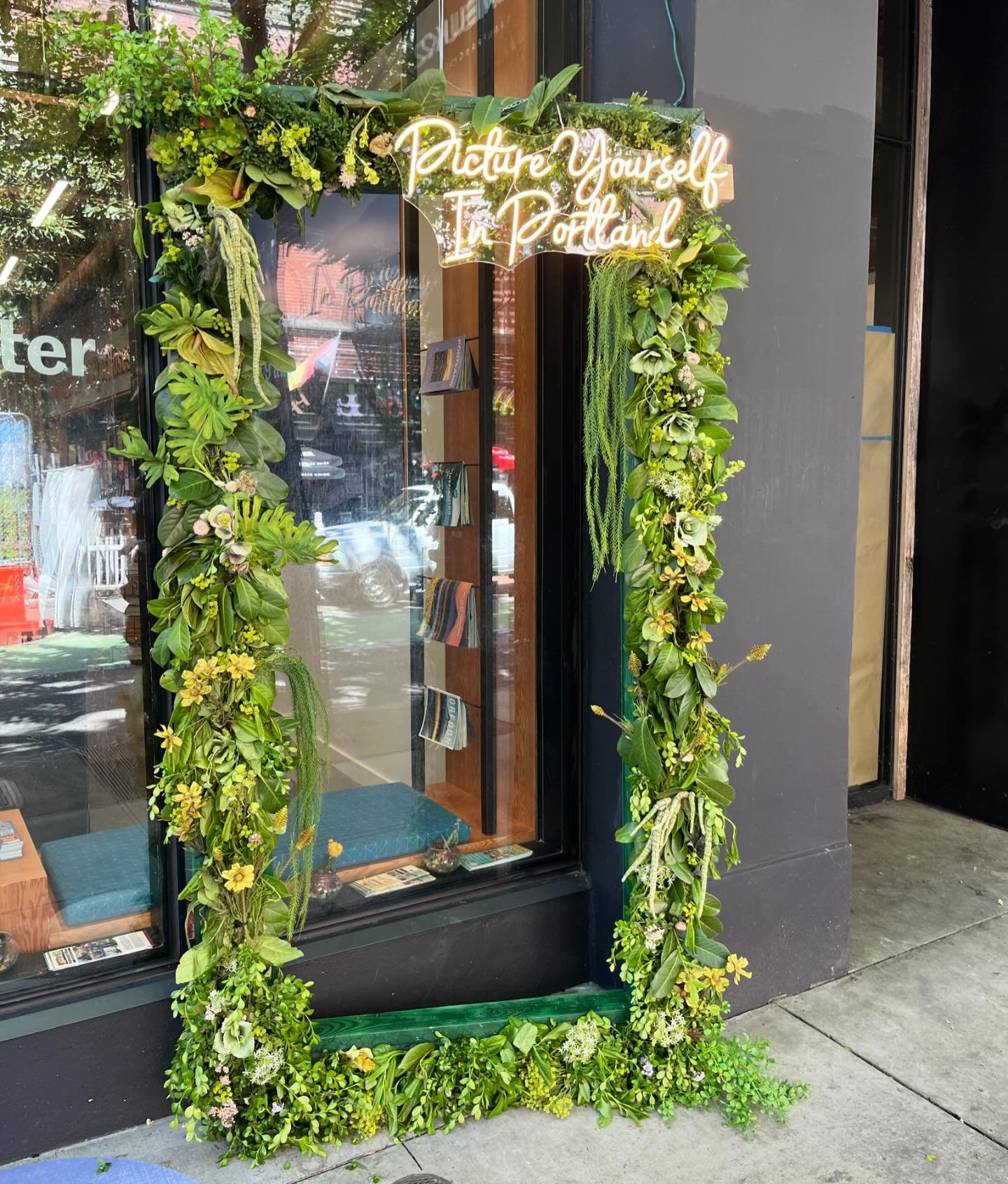 The Bloom Tour officially starts tomorrow! You can go see our two instillations and take yourself on a little walking tour to see all 29 pieces created by florists and plant people all around downtown. 
@downtownpdx @travelportland @ravensmanor 
.
. 