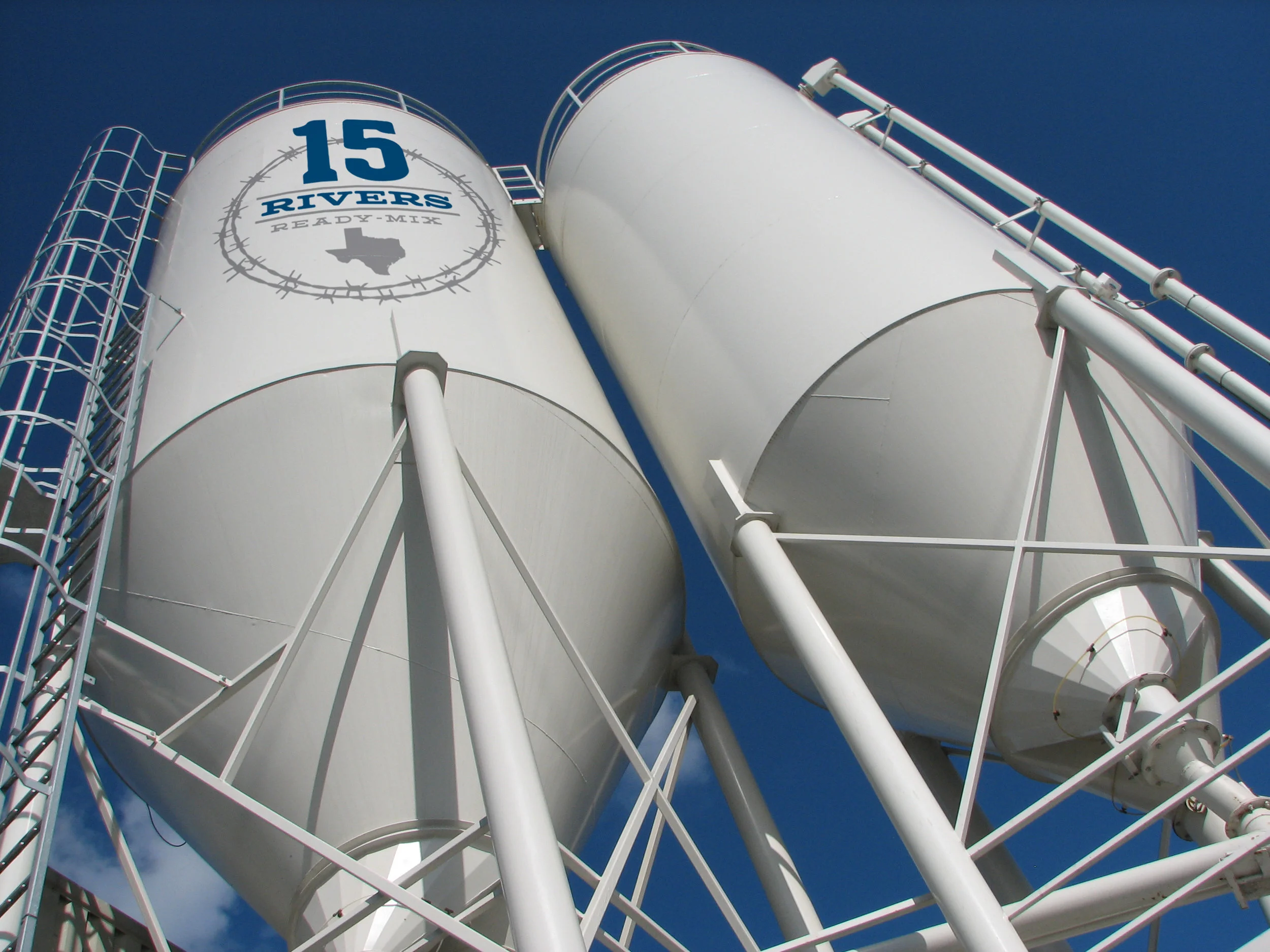 15_Rivers_Silo_PortfolioMockup.jpg