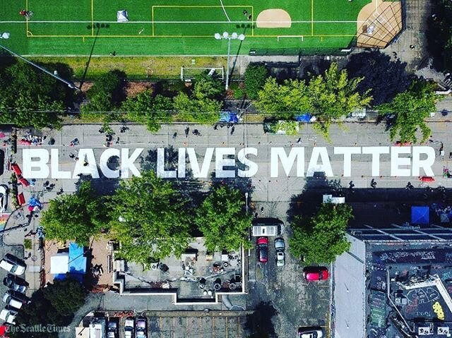 ✊🏻✊🏼✊✊🏽✊🏾✊🏿 Seattle ! #blacklivesmatter Phoro credit: Ken Lambert @seattletimes