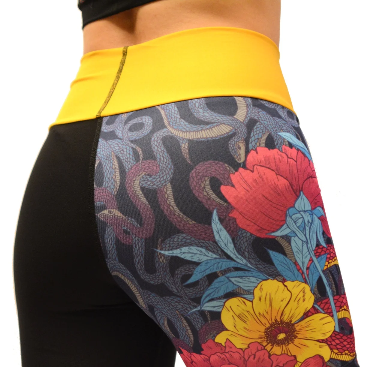 E_snake_pants_butt.jpg