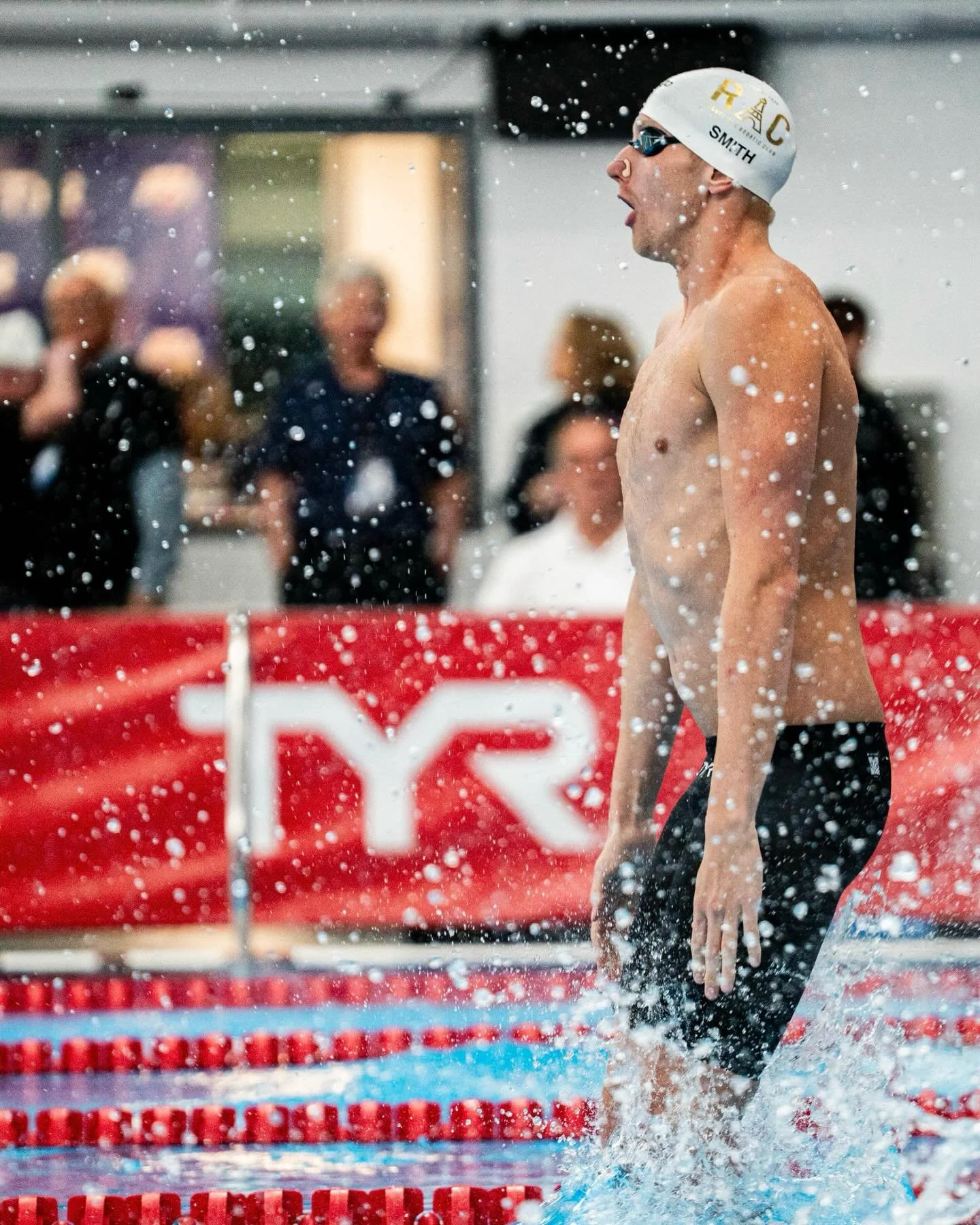 Day 1 ✅👌🏻Westmont #TYRProSeries 
Such an awesome first day with @usaswimming 🙌🏻 So stoked to be back on deck again snapping flicks 🤗
