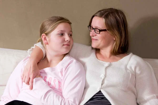 mother-and-teenage-daugther-talking.jpg