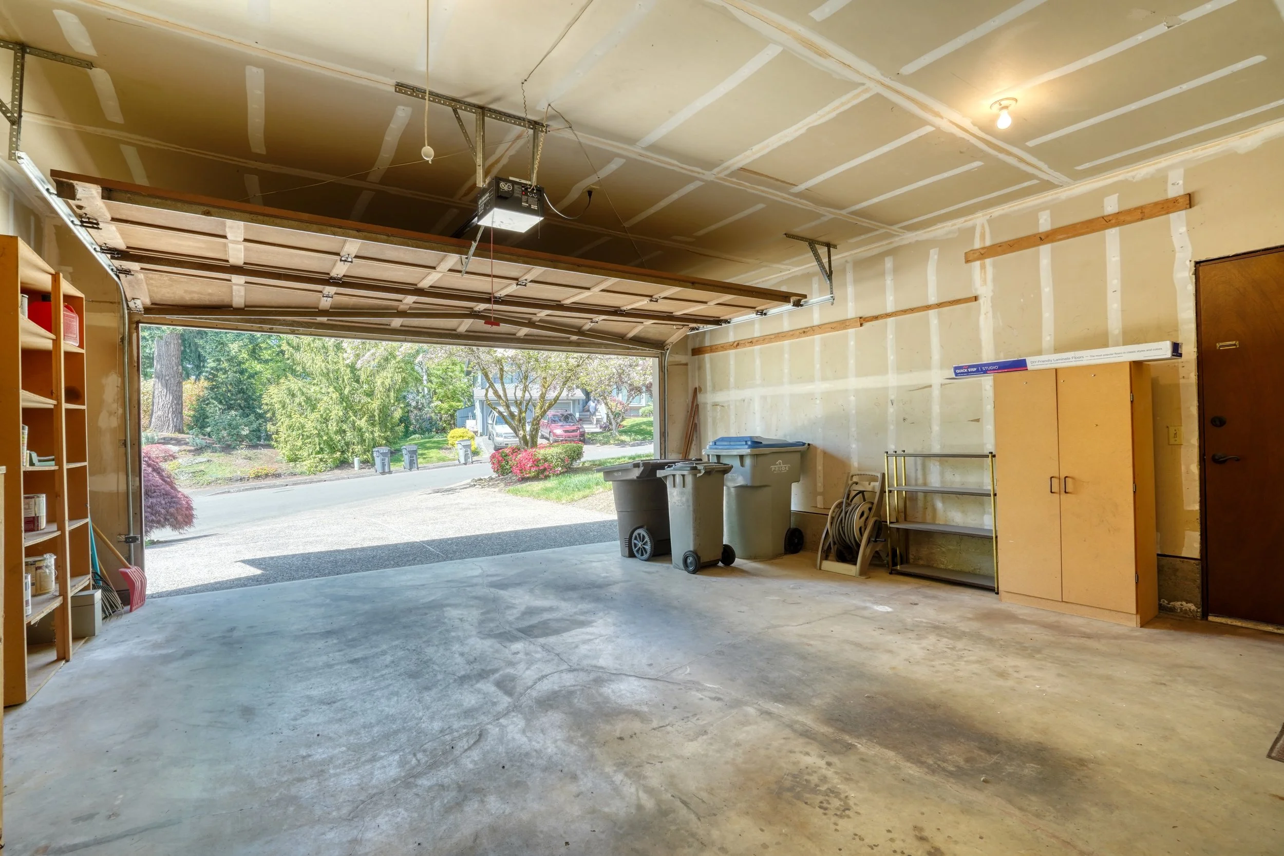 Garage.jpeg