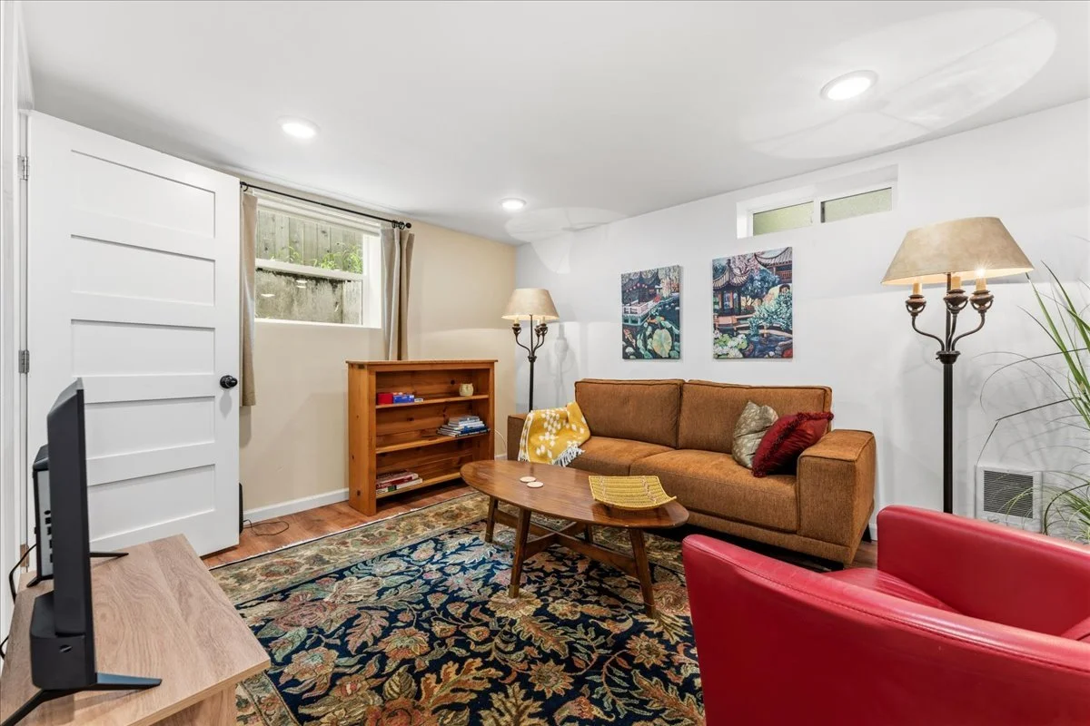 06-1830 N Kilpatrick St Unit B-118.jpg