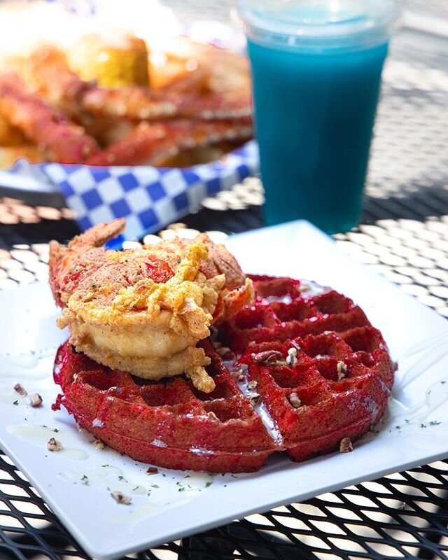 Brunch game 💪🏾 . Anytime I see a red velvet waffle on the menu I gotta order it! Throw in a fried lobster tail and some king crab legs with cajun butter and brunch goes to a whole new level!
.
Krustaceans Seafood opened about a month ago and has qu