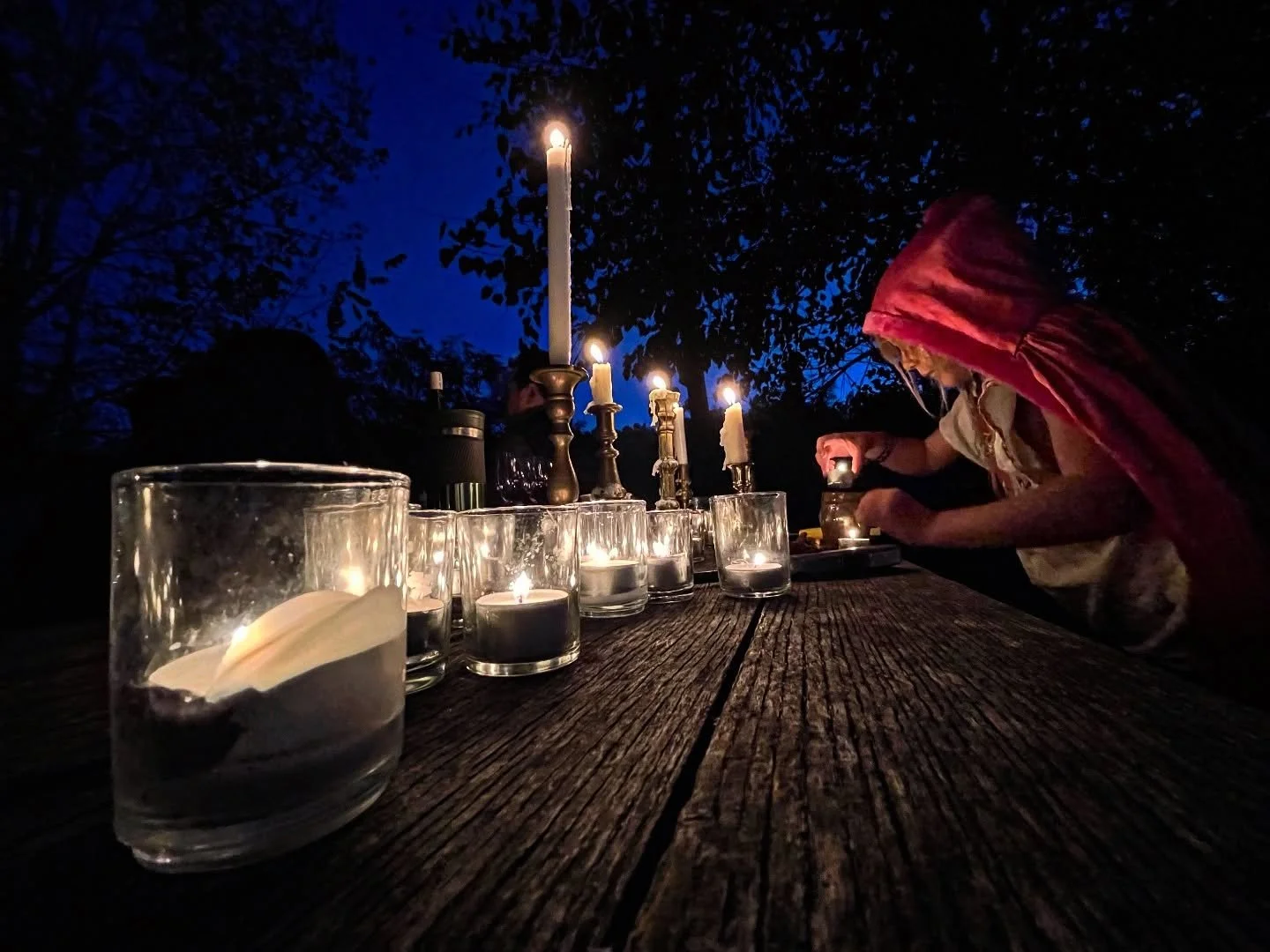 Tonight, November 7th, we&rsquo;re having another Campfire Session led by musician @justintrawick. This free event is an opportunity to come sit around our campfire from 6pm to 8pm to drink wine and listen to music unplugged and acoustic. If you&rsqu