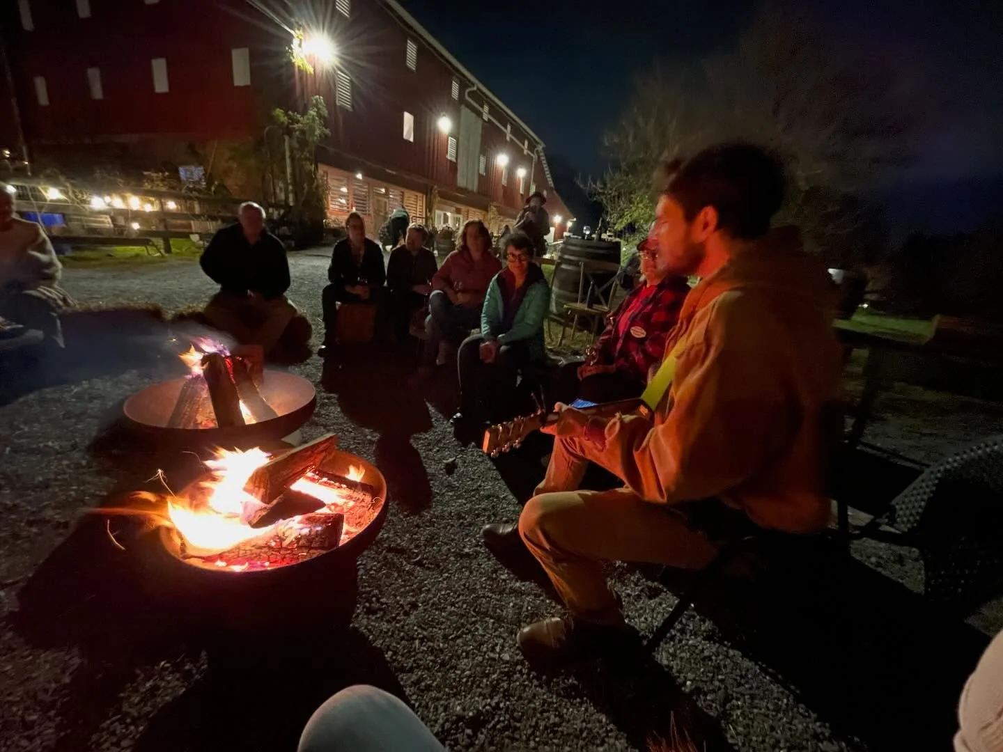 We have another acoustic unplugged open jam session tonight at Rocklands (Friday) led by musician @justintrawick on the patio. 6pm to 8pm. Bring your instruments and come plans song or two!