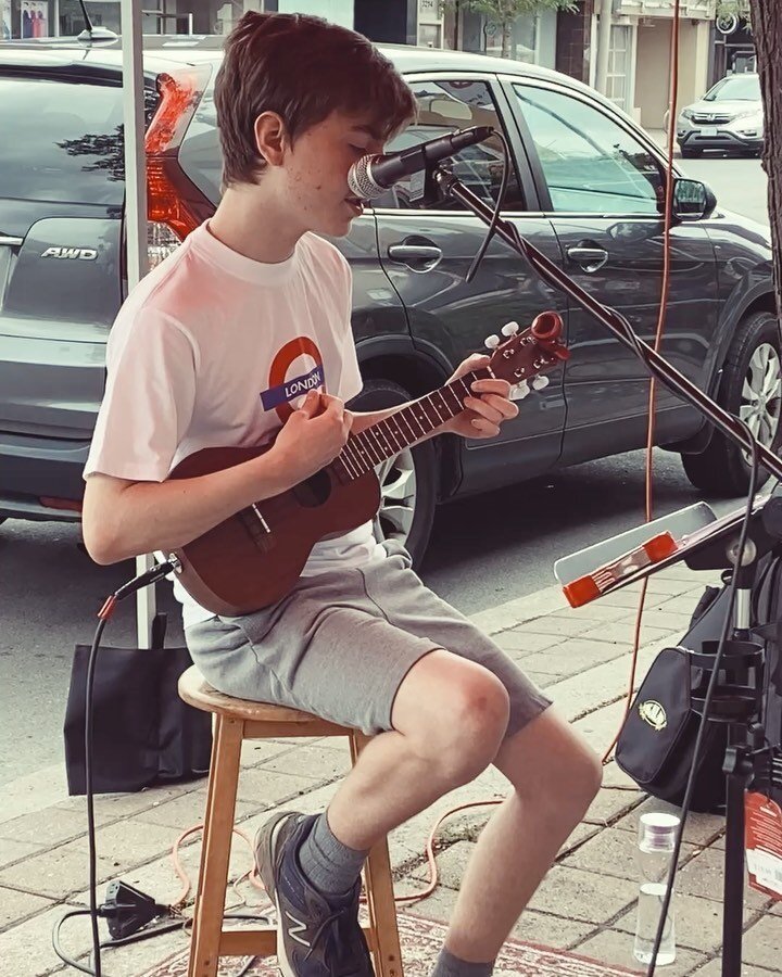 We dodged the rain today!!
.
.
.
.
.
.
.
.
.
.
#sniderschoolofmusic #livemusic #northyork #ylvbia #musiclessons