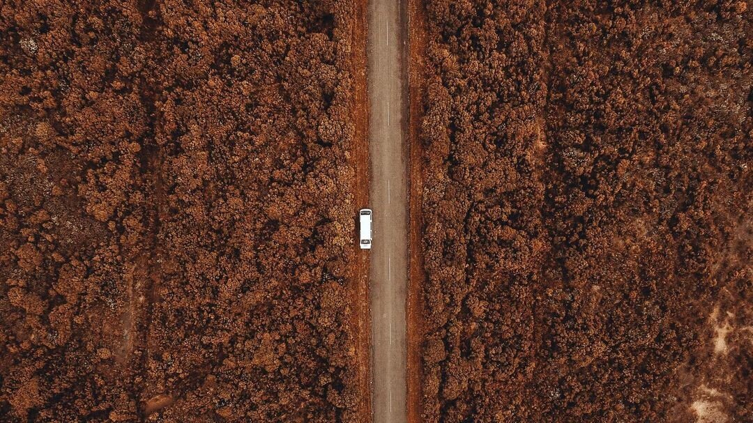 @unaestheticoatmeal Snapped this epic shot on Desert Road, that iconic alpine landscape is a whole new experience from above! 🏜 
.
.
.
#epiccampersnz #desertroad #ruapehu #vanlife