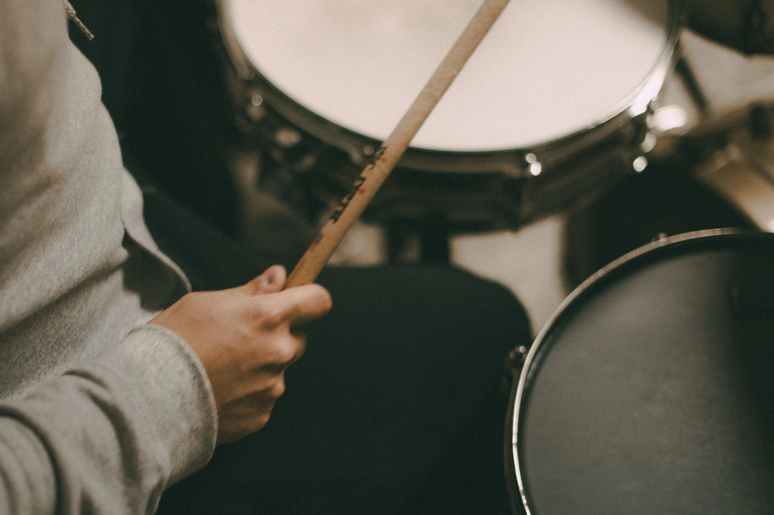 Silus Rehearsal - Hands-4.jpg