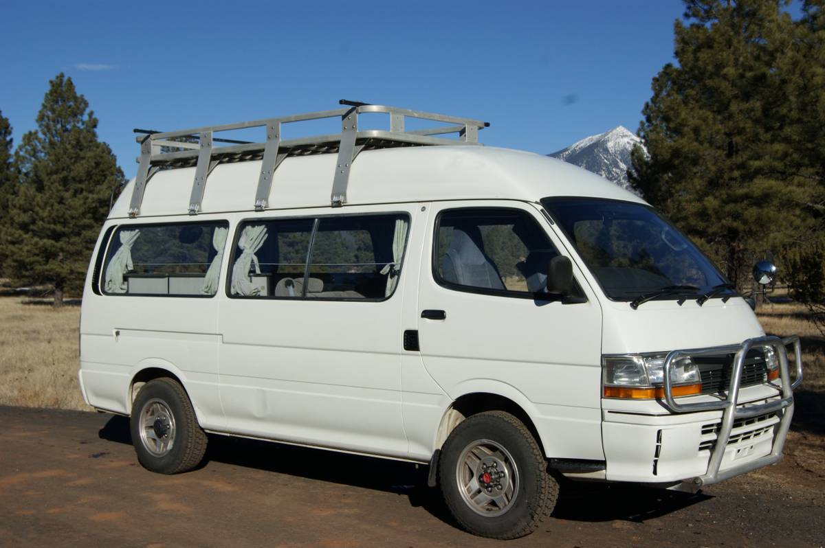 HIACE.jpg