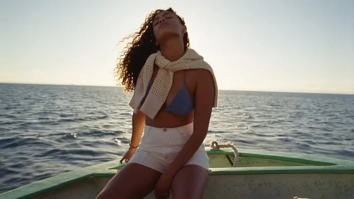 @levis Summer 2024 | DP @blakegmyers | 1st AC @natasha.abdul | 2nd AC @joe_ashi | Directed by @laurajanecoulson | 35mm