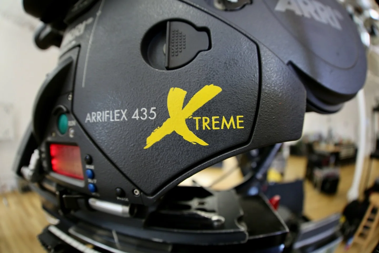 XTREME!!! Back to the origins w/ @mikaaltskan #okreilly @lee_mus @arri #35mm #alexa35xtreme #435xtreme