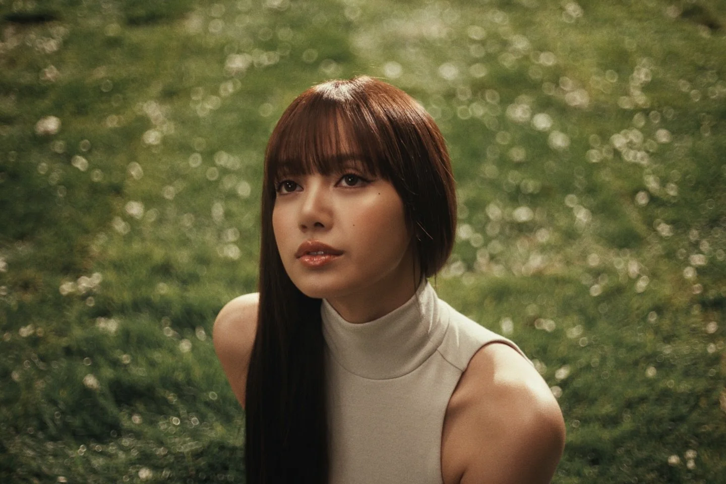 @lalalalisa_m Spring campaign for @kithwomen | DP @tehillahdecastro | 1st AC Paul Metcalf | 2nd AC @jzbenavid | B Cam Op @noswayjose | B 1st @jessedcain | #lisa