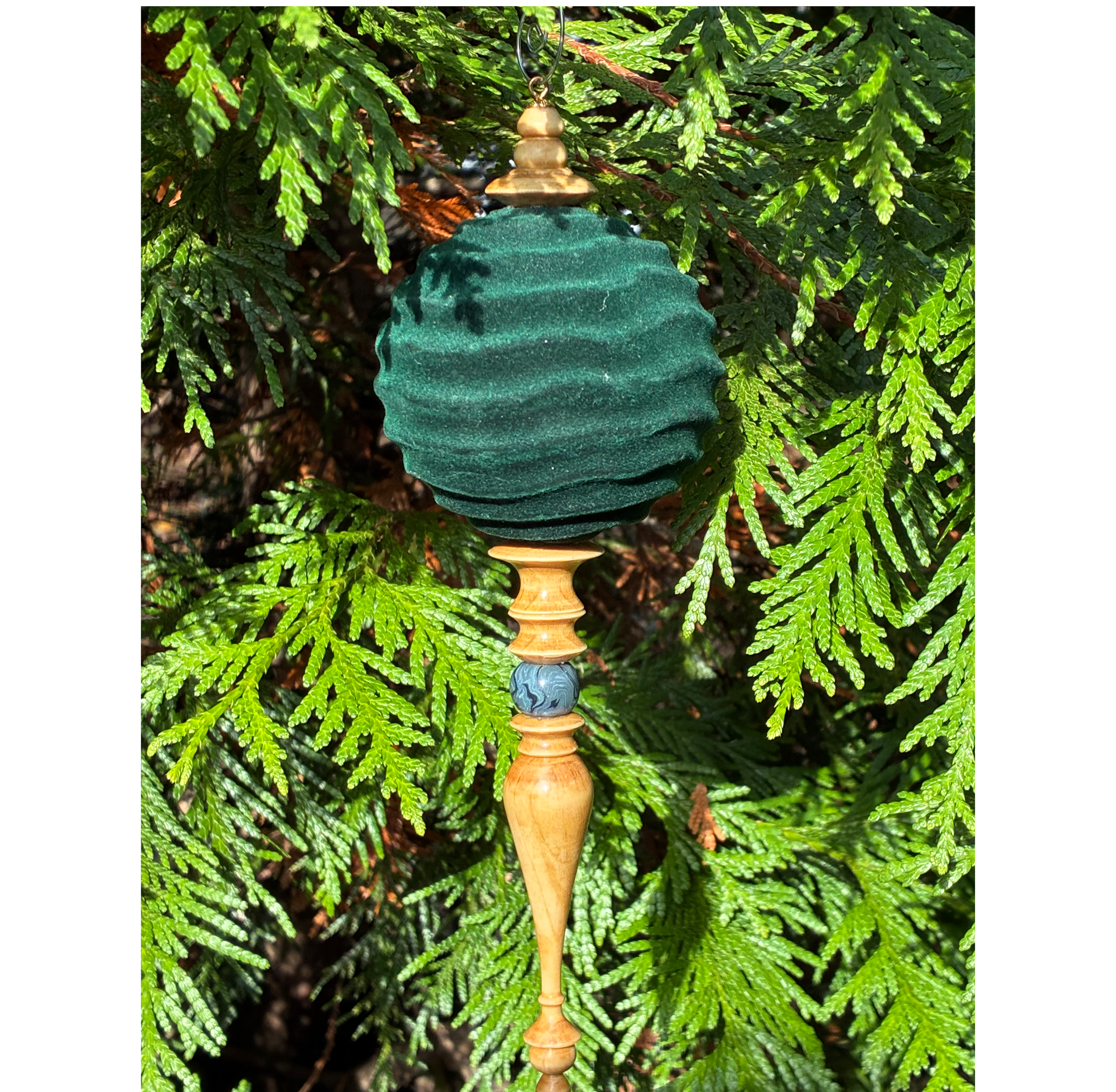 Green horiz rib tree.png