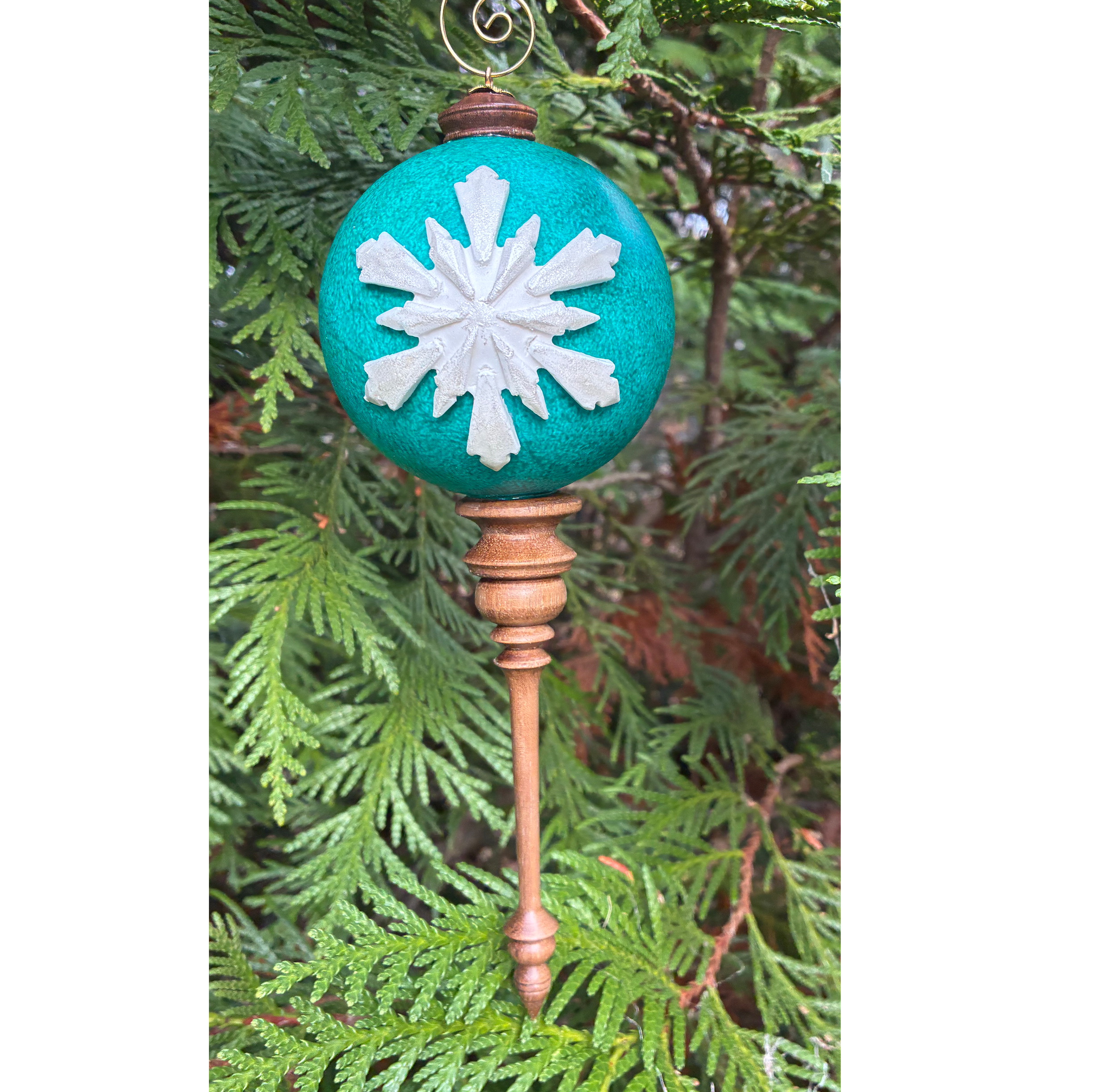 Let it snow 2 tree.png