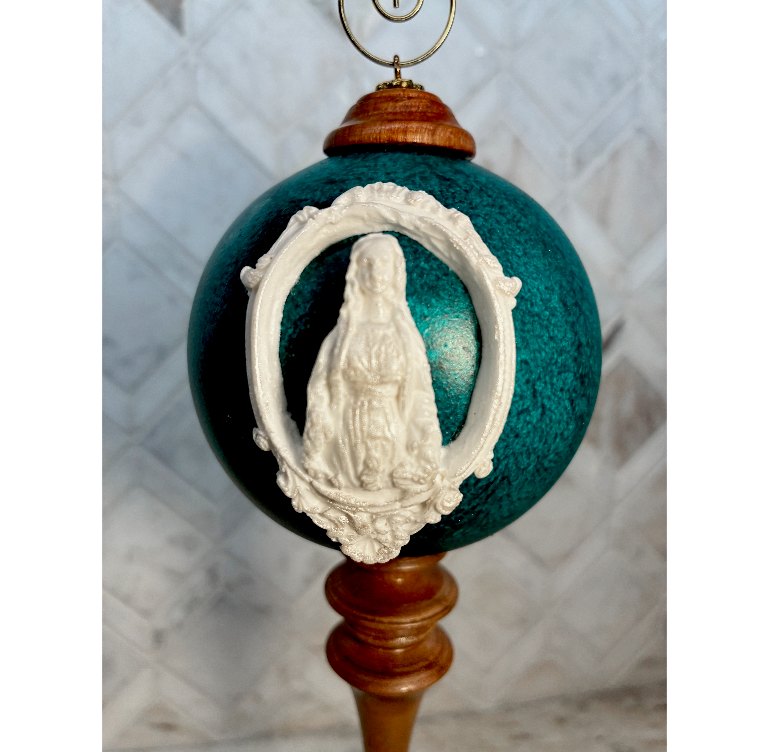 Hail Holy Queen Ball.png