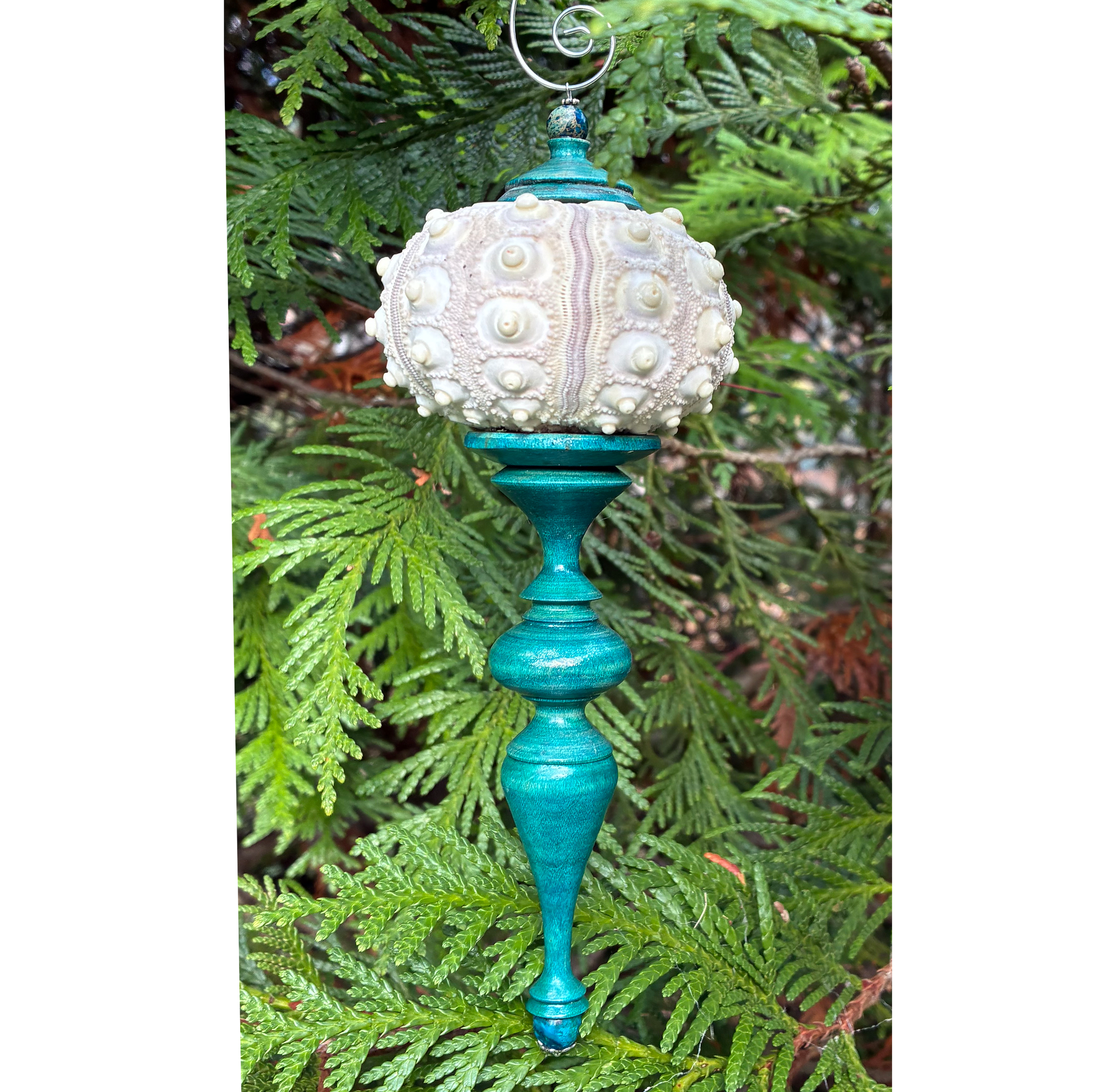 Sputnik teal tree.png