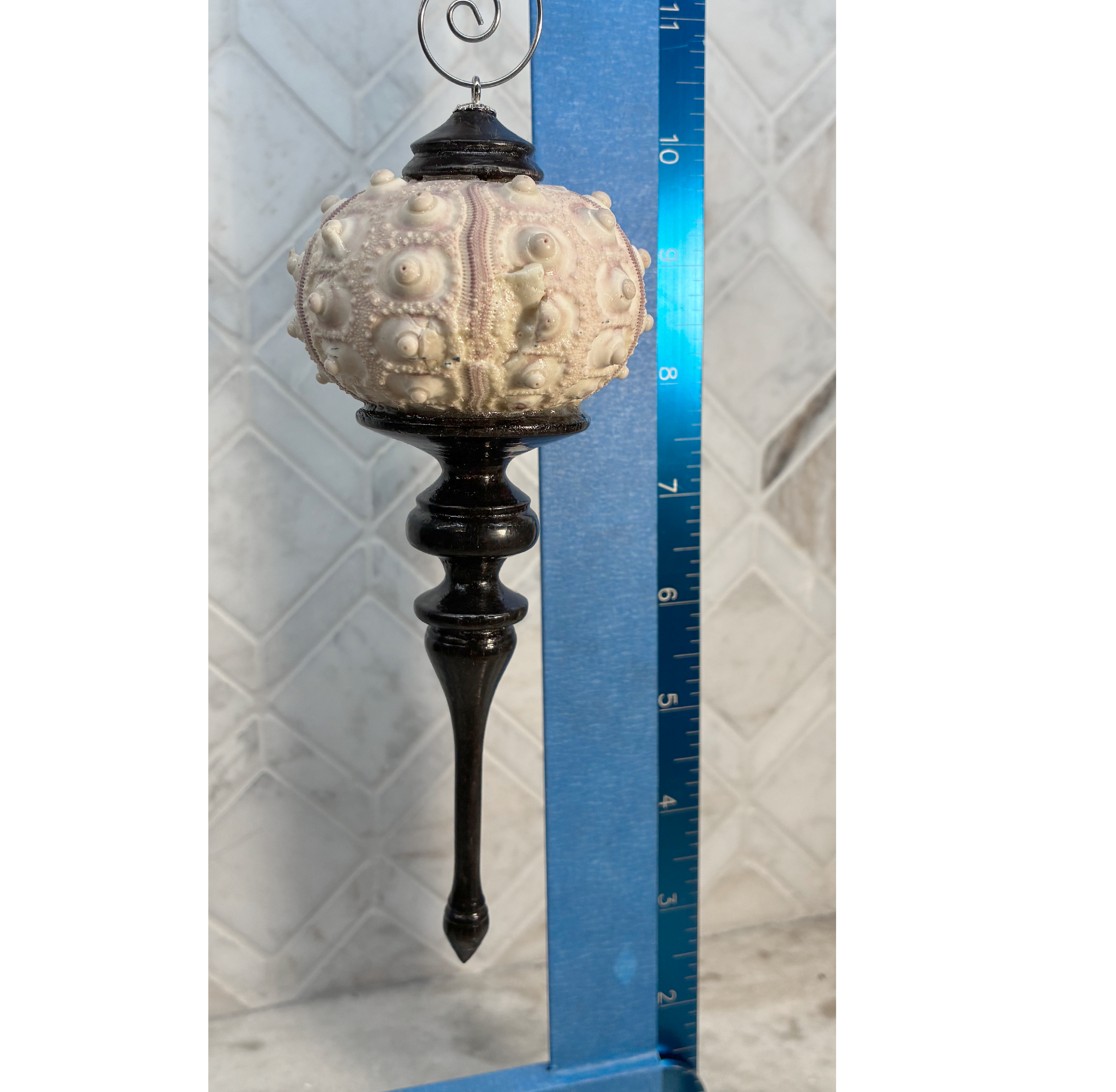 Sputnik black meas.png