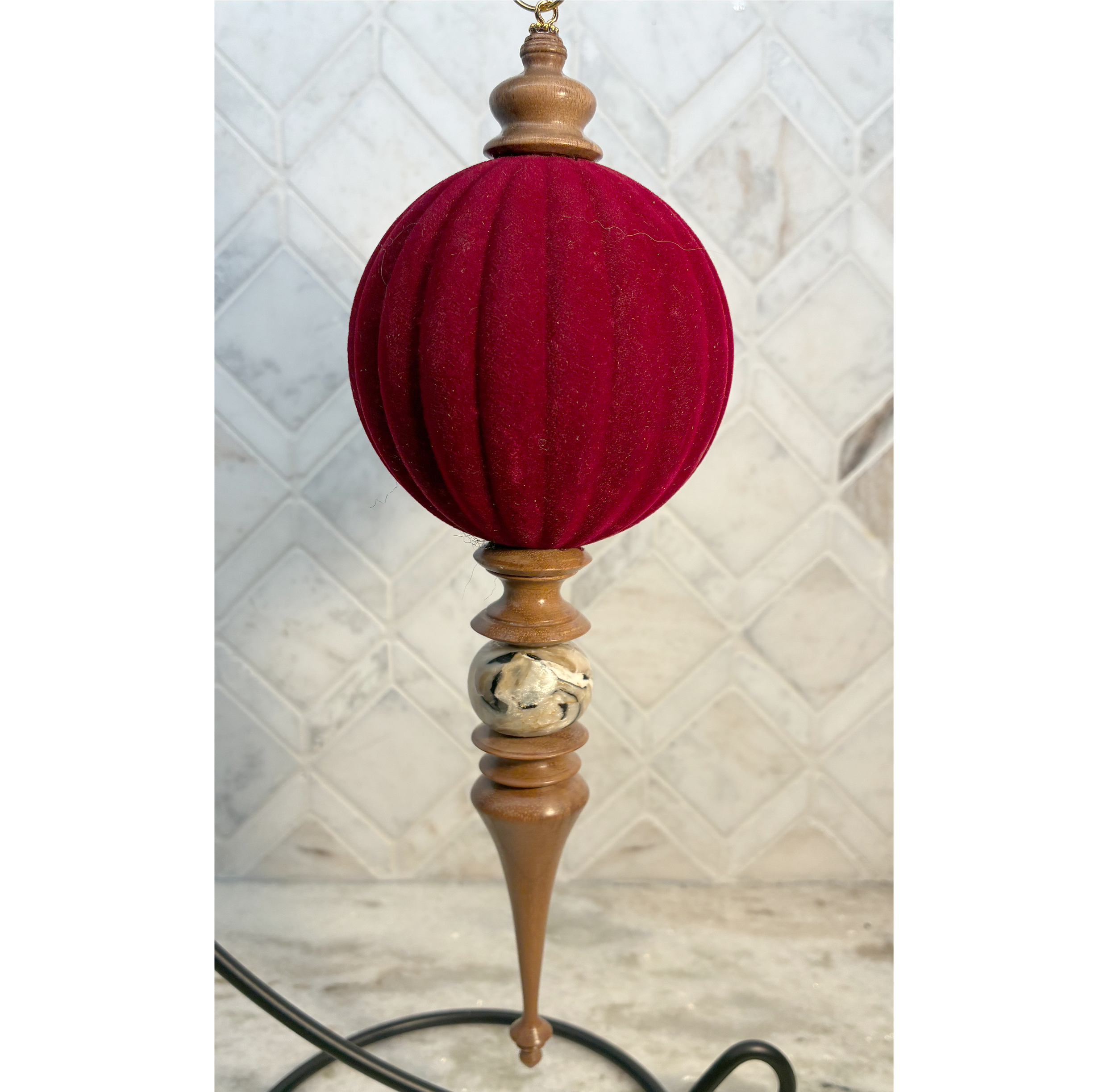 Red flocked ribbed.png