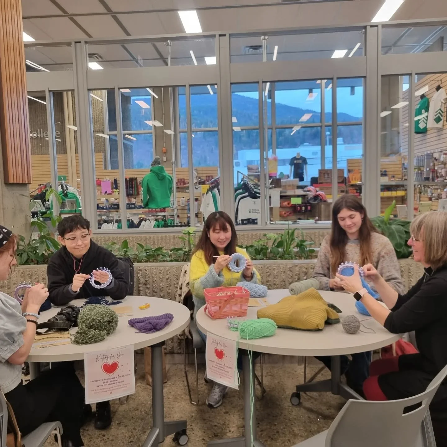 Our first knitting gathering on November 6th was filled with warmth, laughter, and creativity.
Looking forward to more cozy Thursdays on November 13 &amp; 20, 1&ndash;3 PM. ❤️

#communityconnector #campusunitedselkirk #knittingtime #cozyvibes #handma