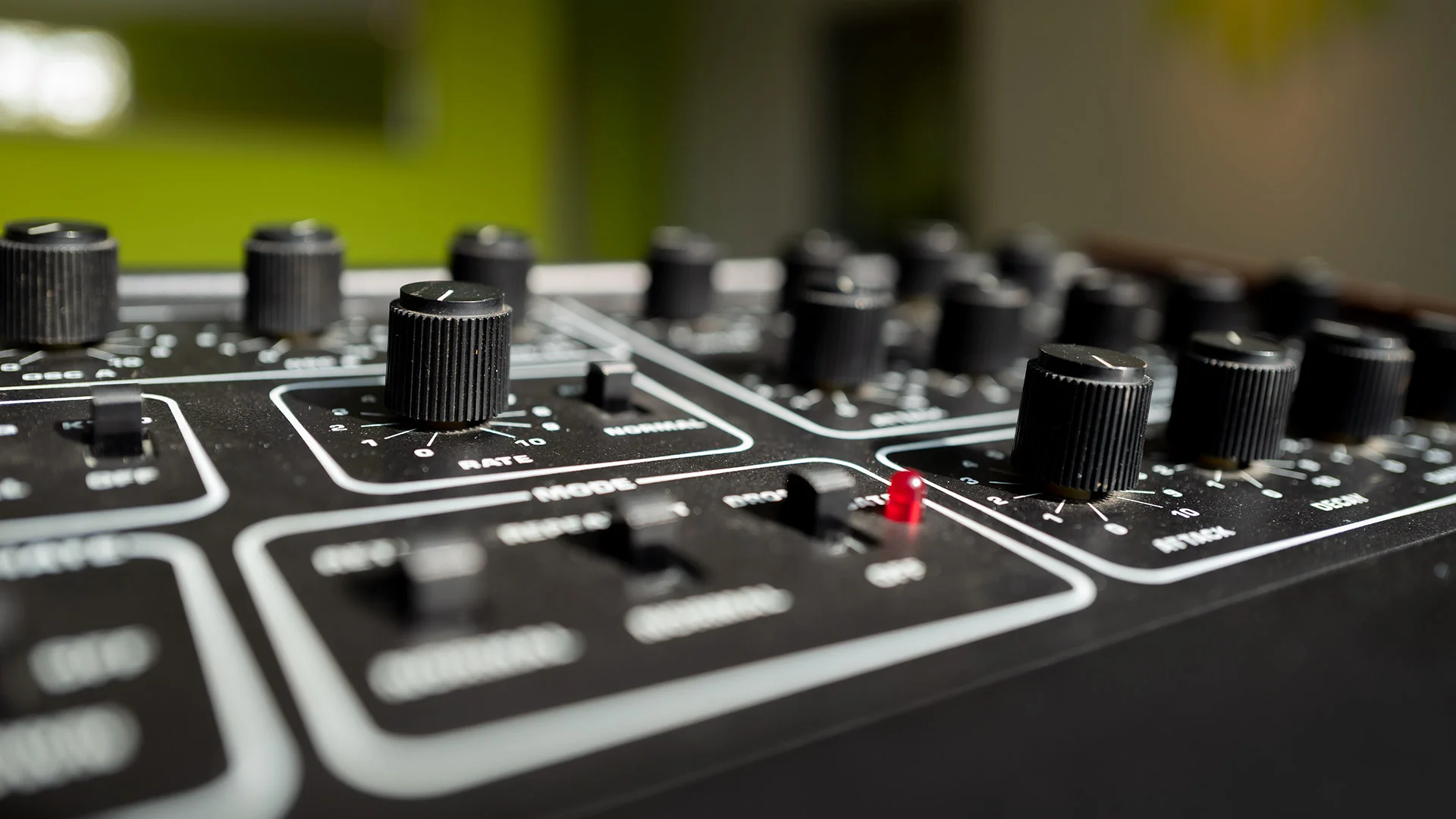 Sequential Circuits Pro One monophoner Synthesizer von 1982