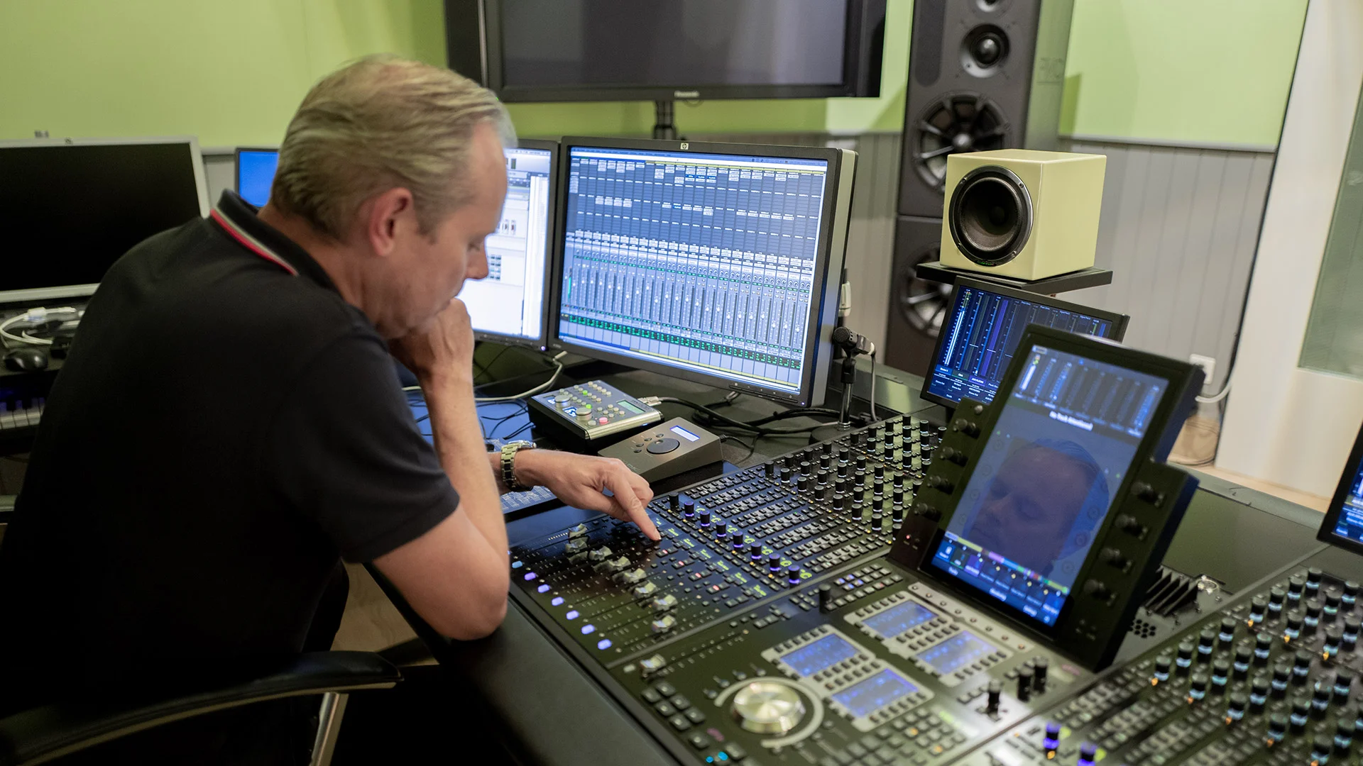 Leoš Gerteis im NJP Studio A mit AVID ProTools Ultimate HDX