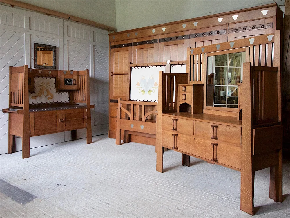 Arts And Crafts Bedroom Furniture