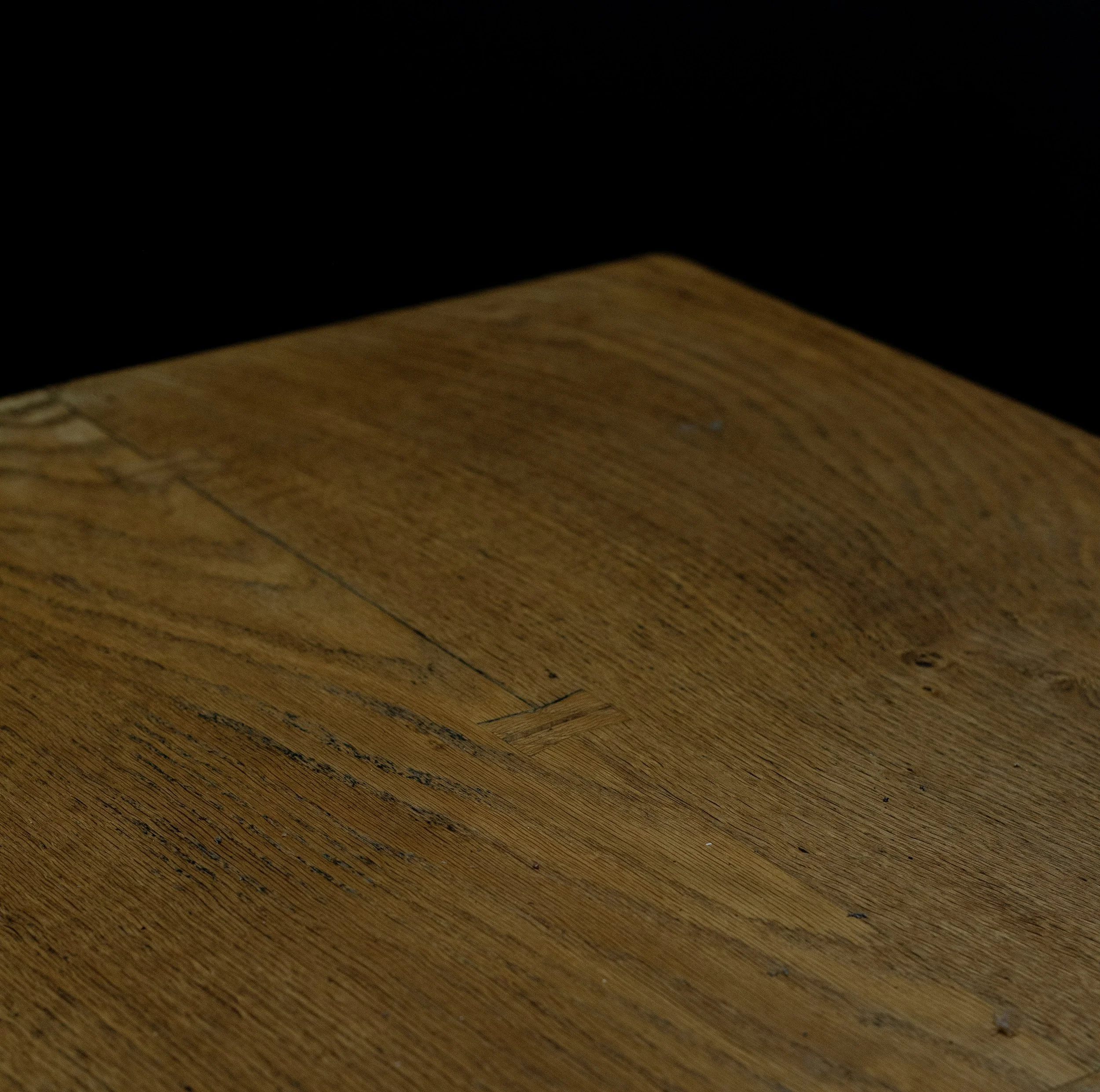 Arts-and-Crafts-oak-refectory-table-Angle-top.jpg