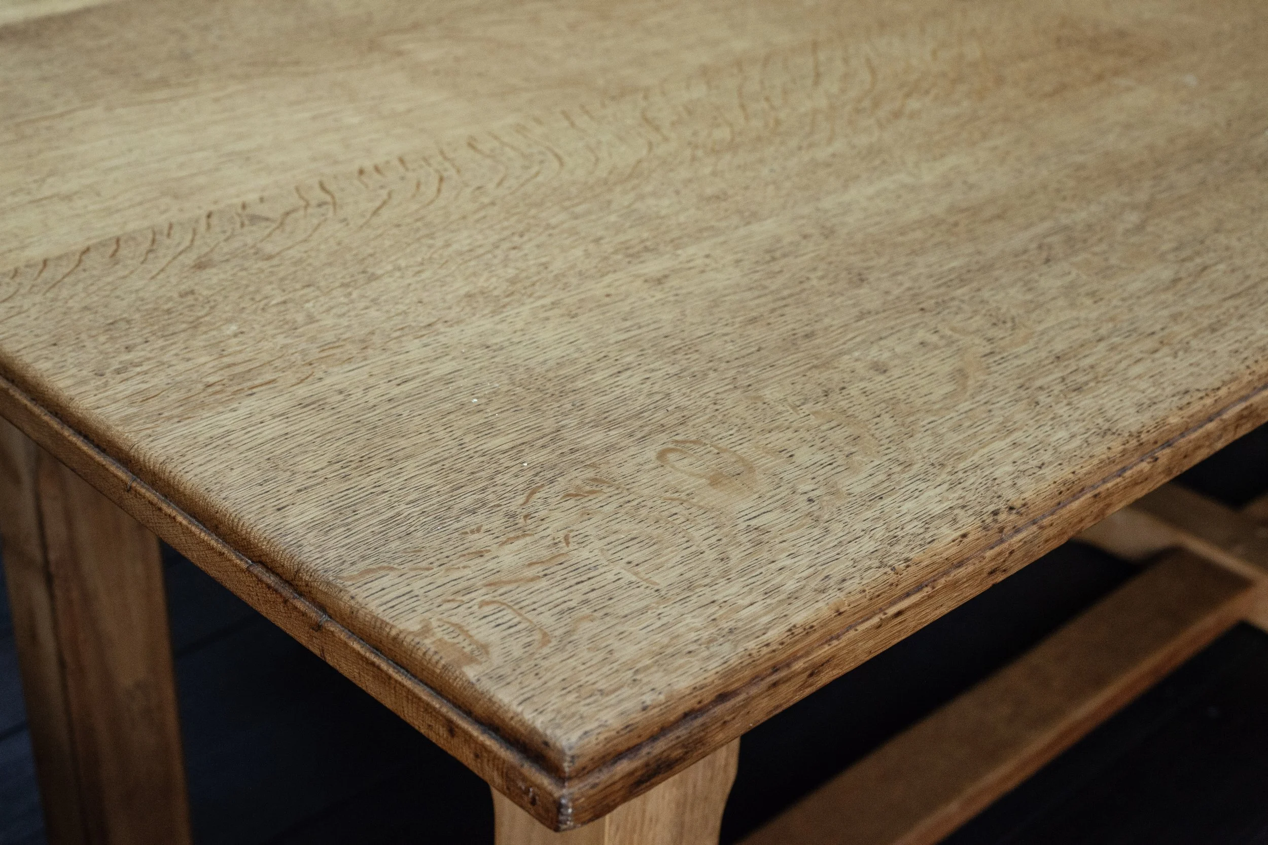 Arts-and-Crafts-oak-refectory-table-Angle-top2.jpg