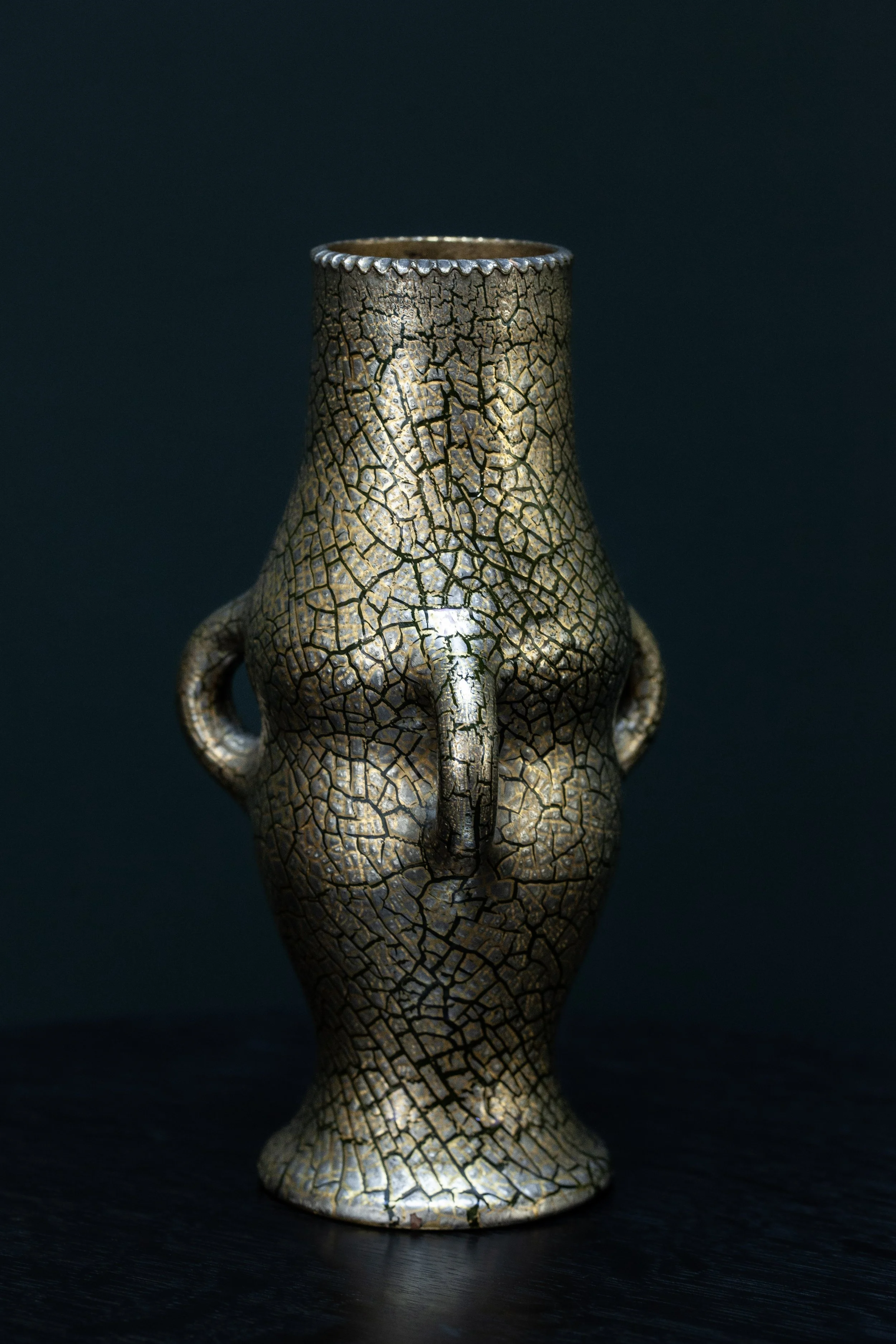 Elton-Vase-platinum-crackle-straight.jpg