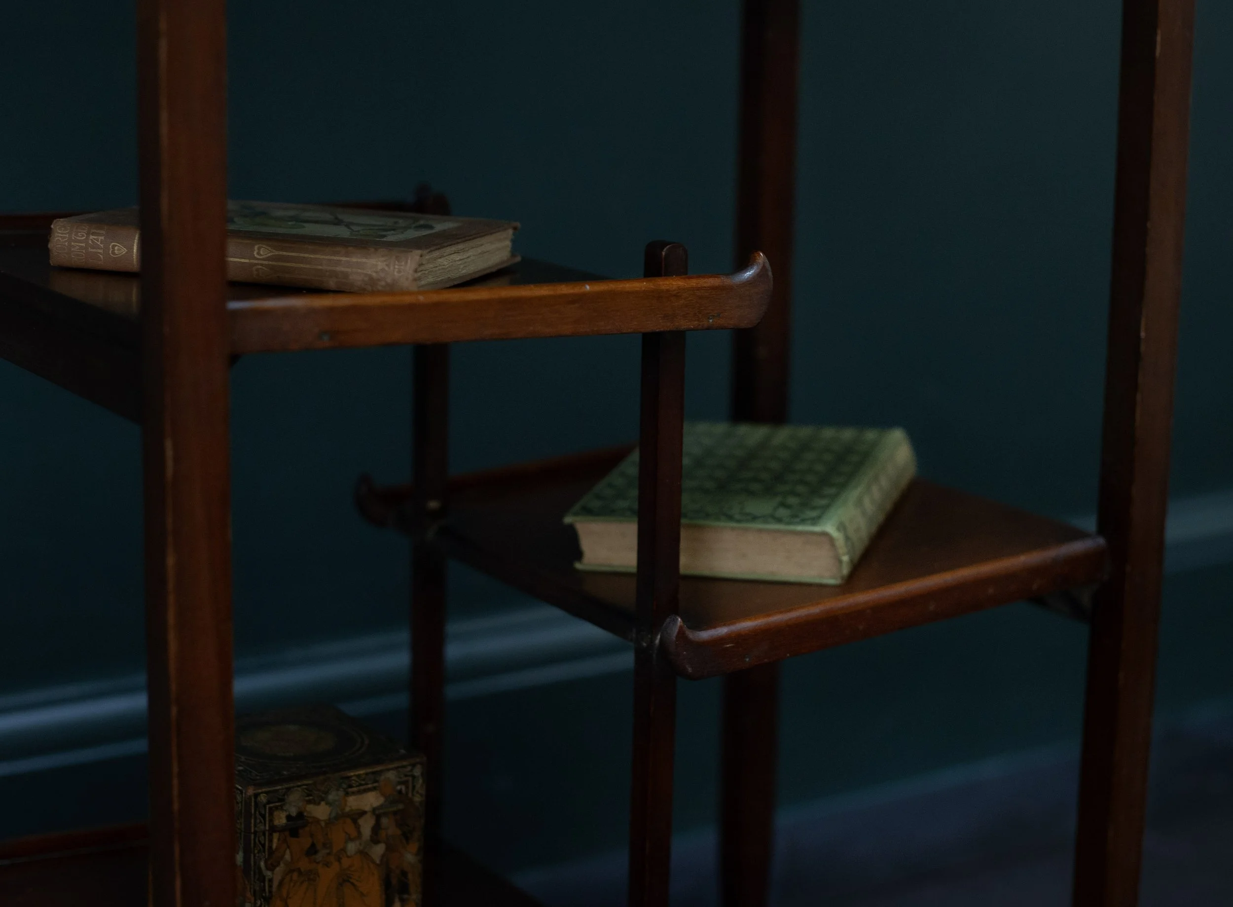 Aesthetic-movement-mahogany-tea-table-CU.jpg